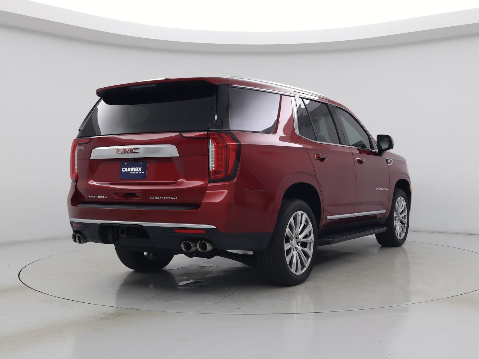 2024 GMC Yukon Denali - Photo 9