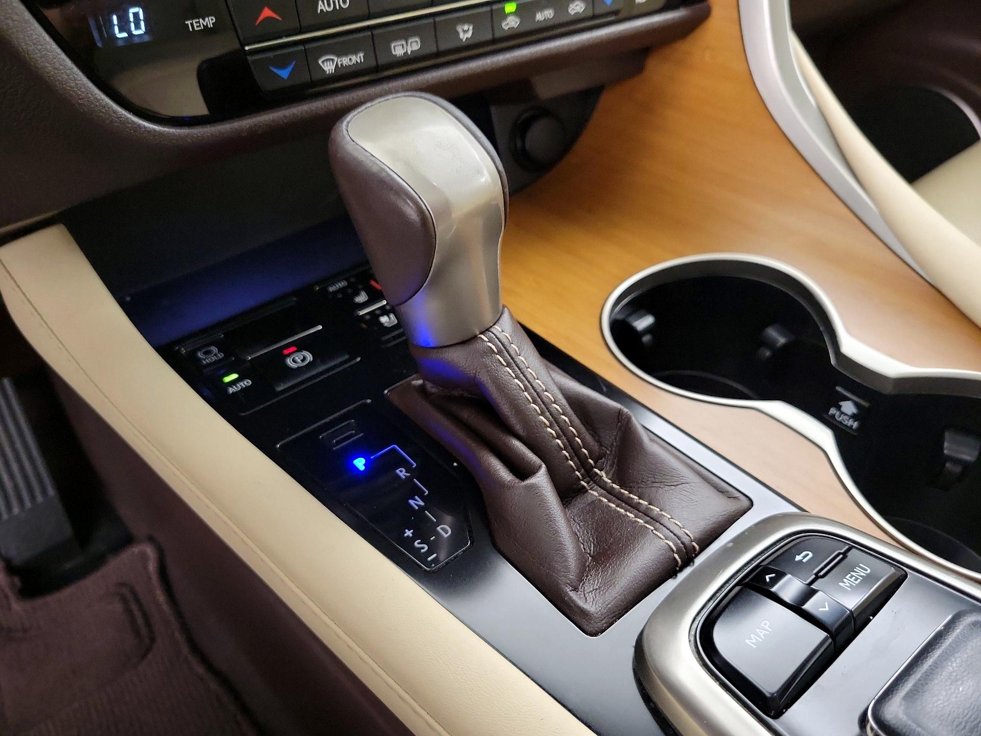 Thumbnail: 2017 Lexus RX - 18