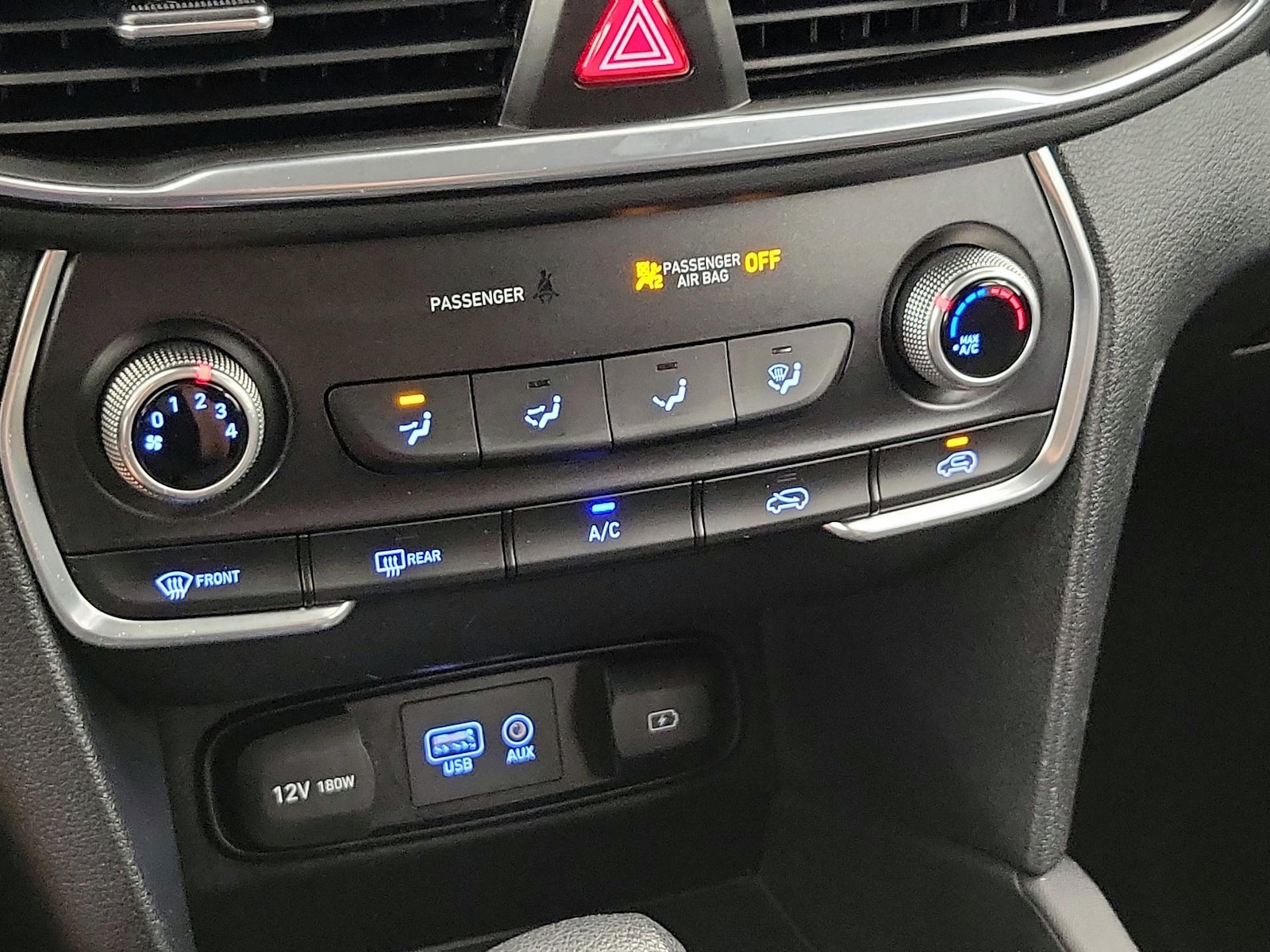 2019 Hyundai Santa Fe SE - Photo 17