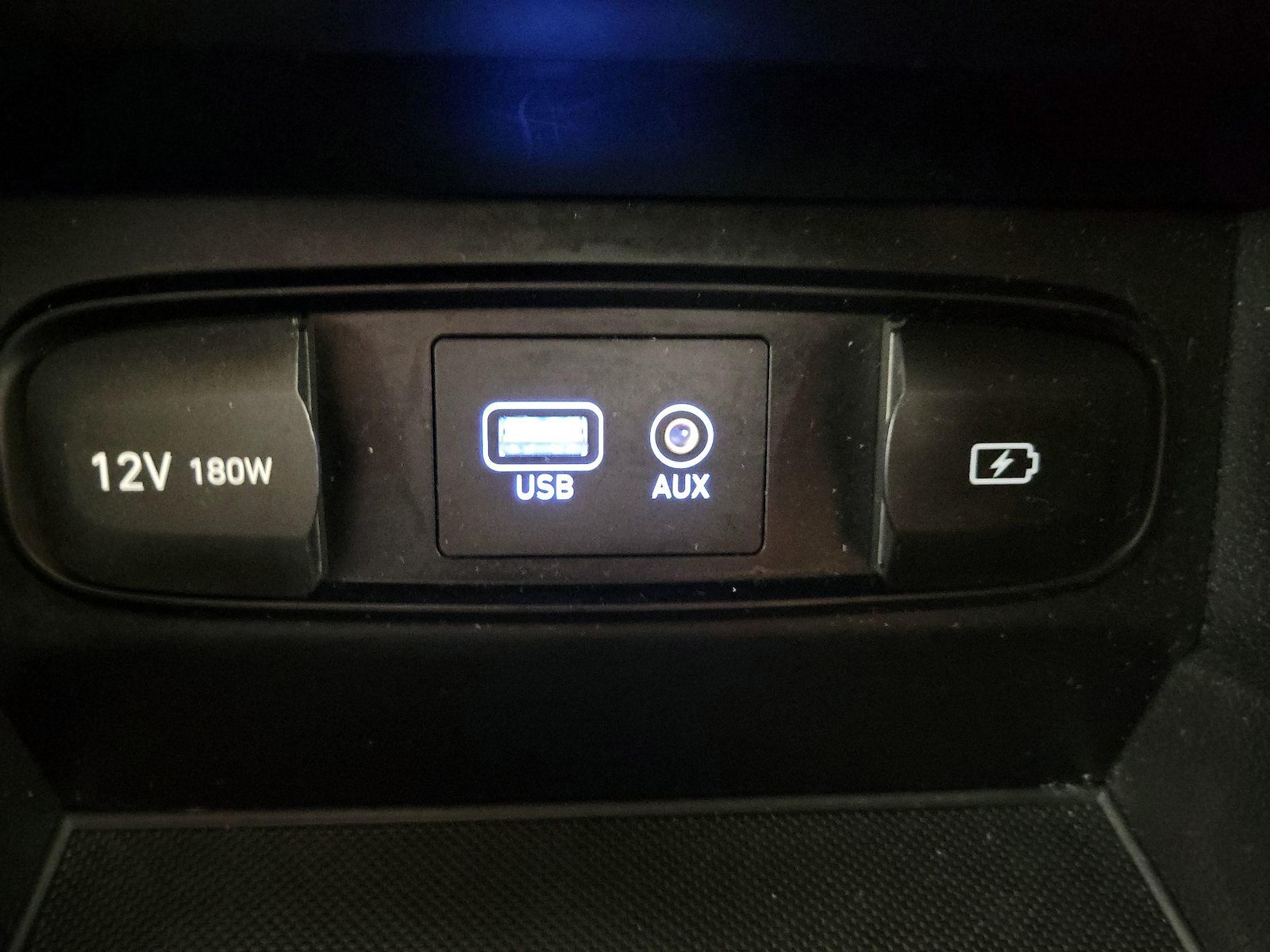 2019 Hyundai Santa Fe SE - Photo 19