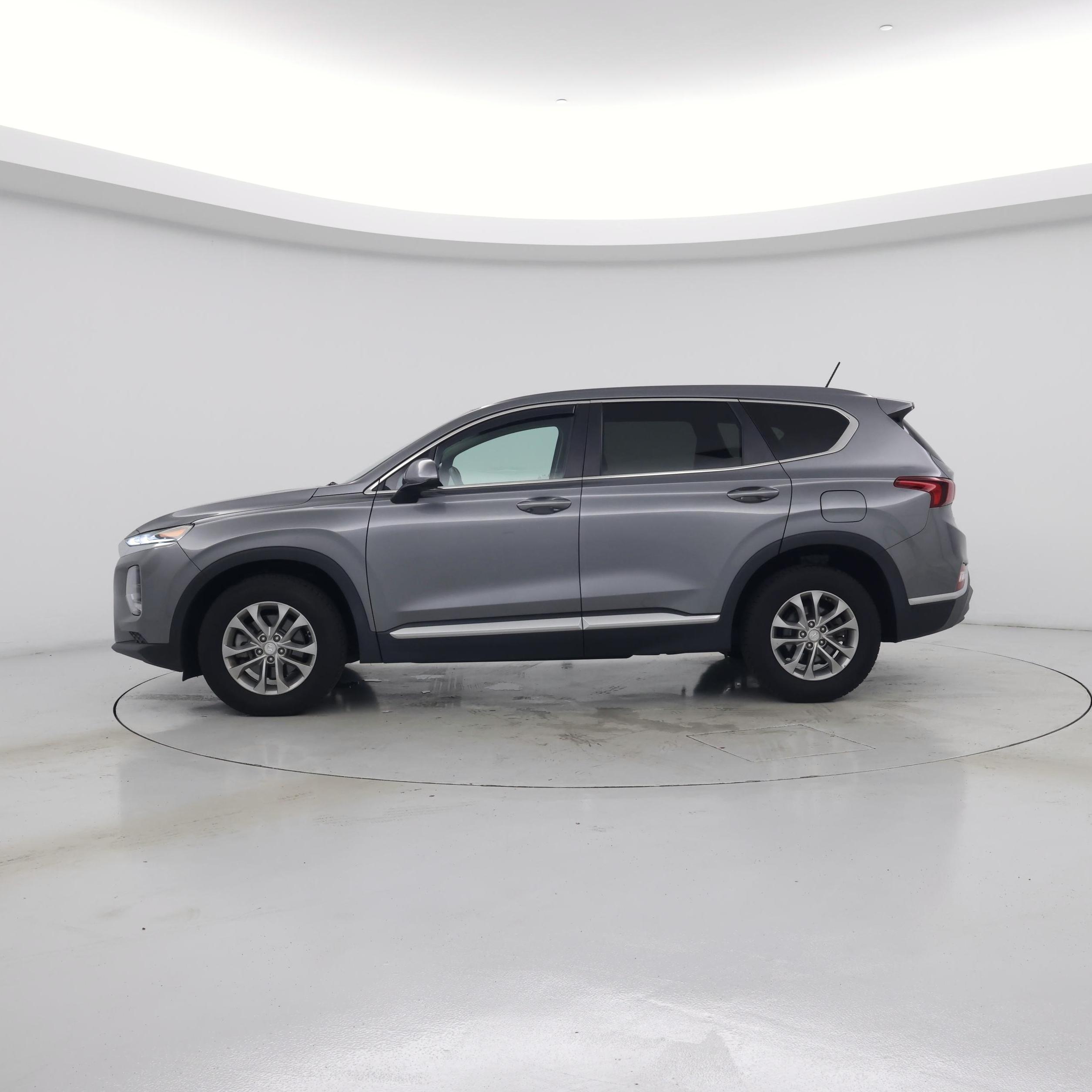 Thumbnail: 2019 Hyundai Santa Fe - 3
