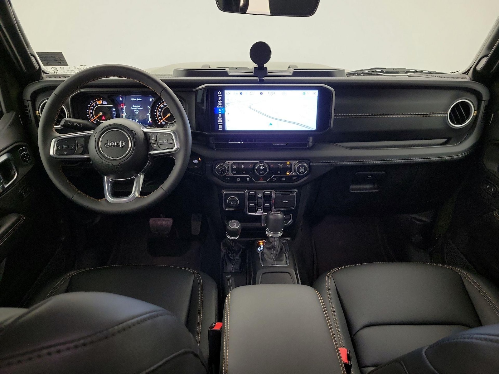 2024 Jeep Wrangler 4-Door Sahara - Photo 10