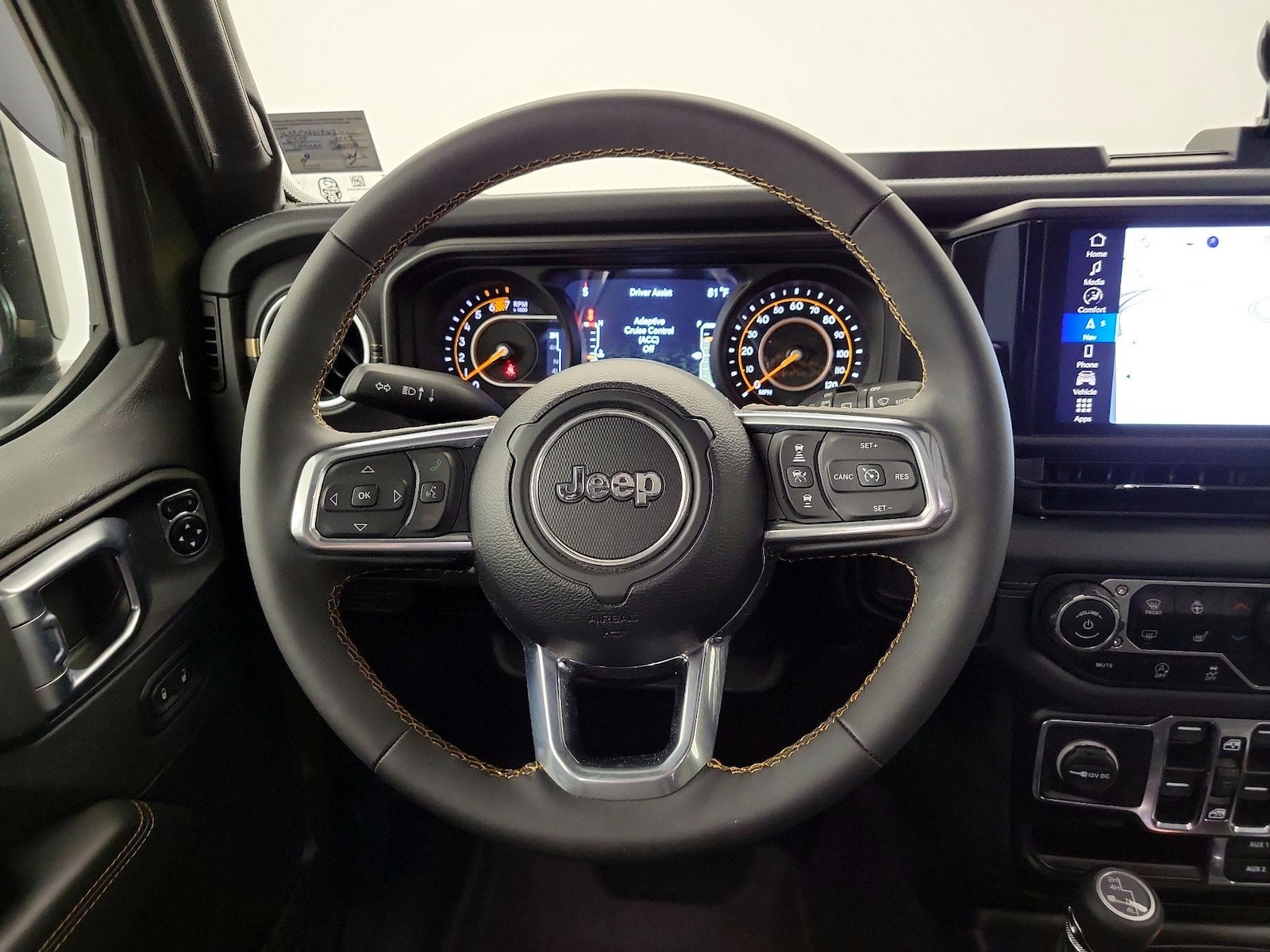 2024 Jeep Wrangler 4-Door Sahara - Photo 11
