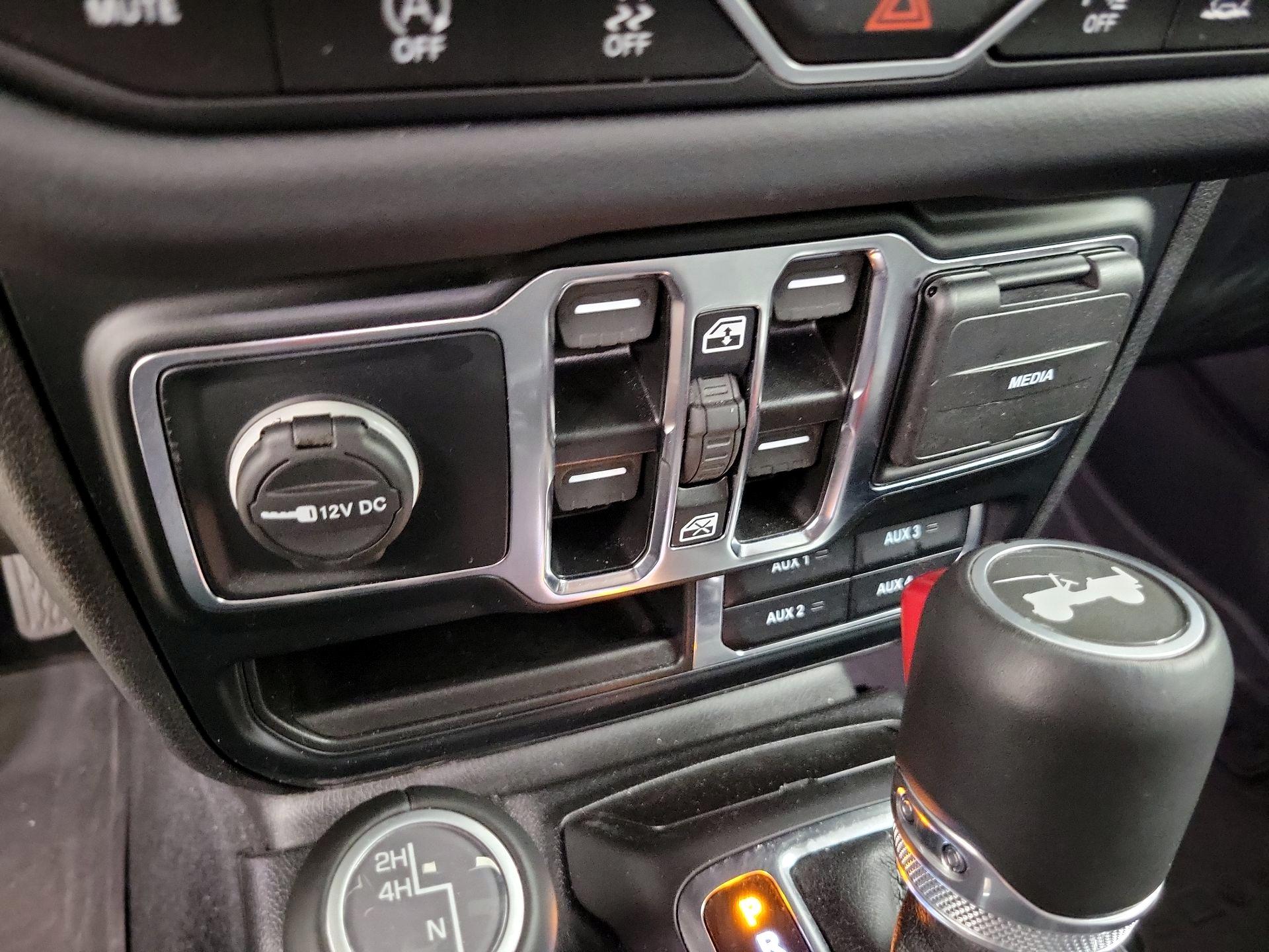 Thumbnail: 2024 Jeep Wrangler - 19