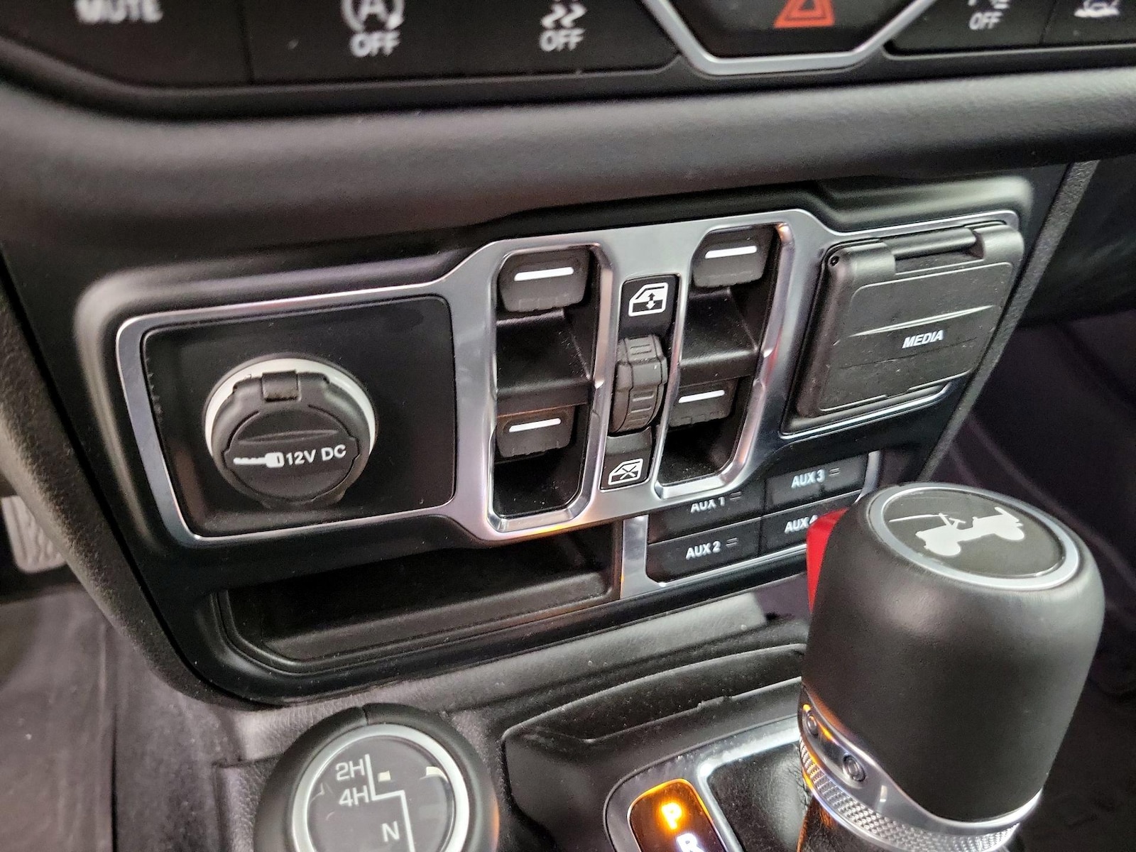 2024 Jeep Wrangler 4-Door Sahara - Photo 20