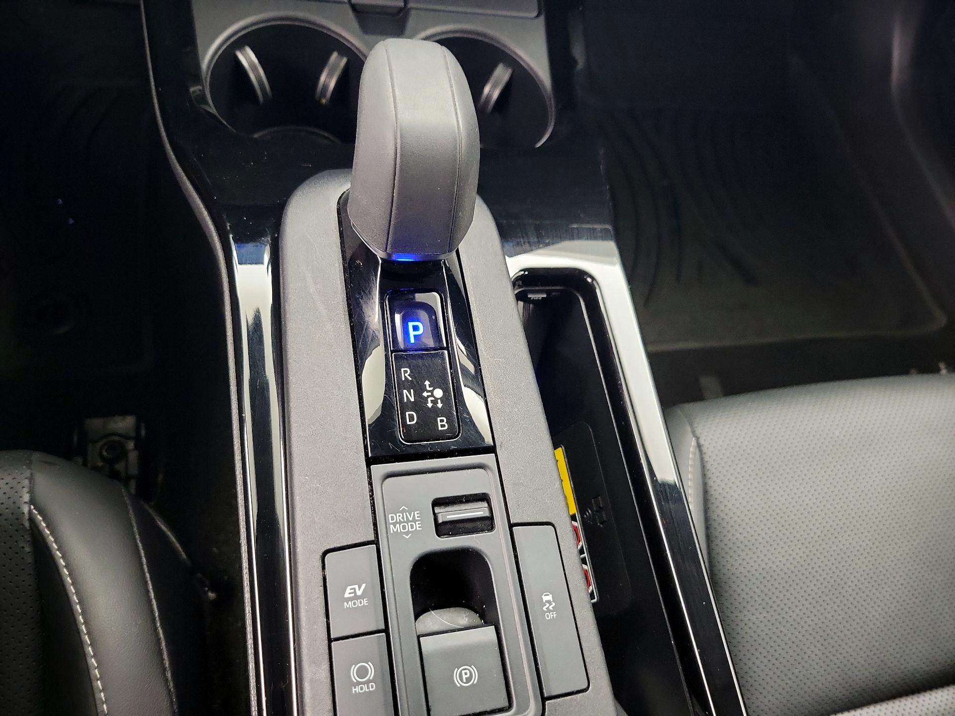 Thumbnail: 2024 Toyota Prius - 17