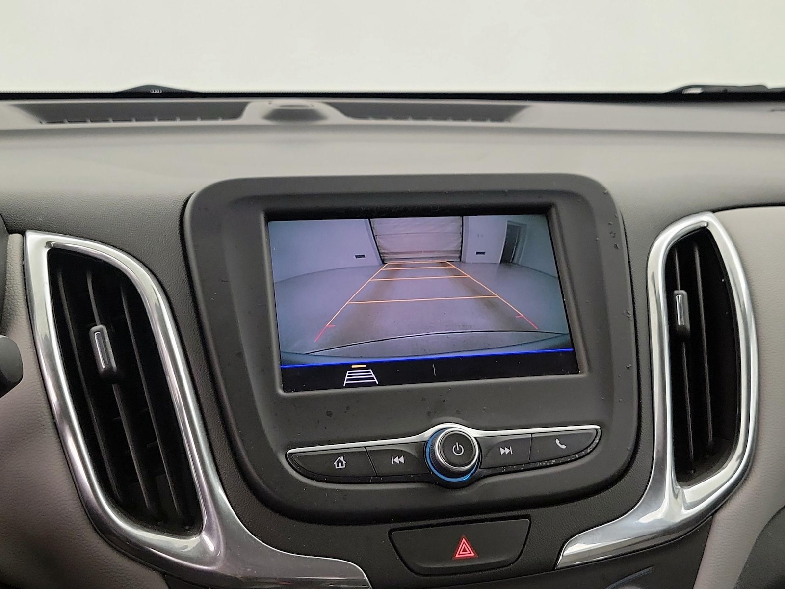 2020 Chevrolet Equinox LS - Photo 15