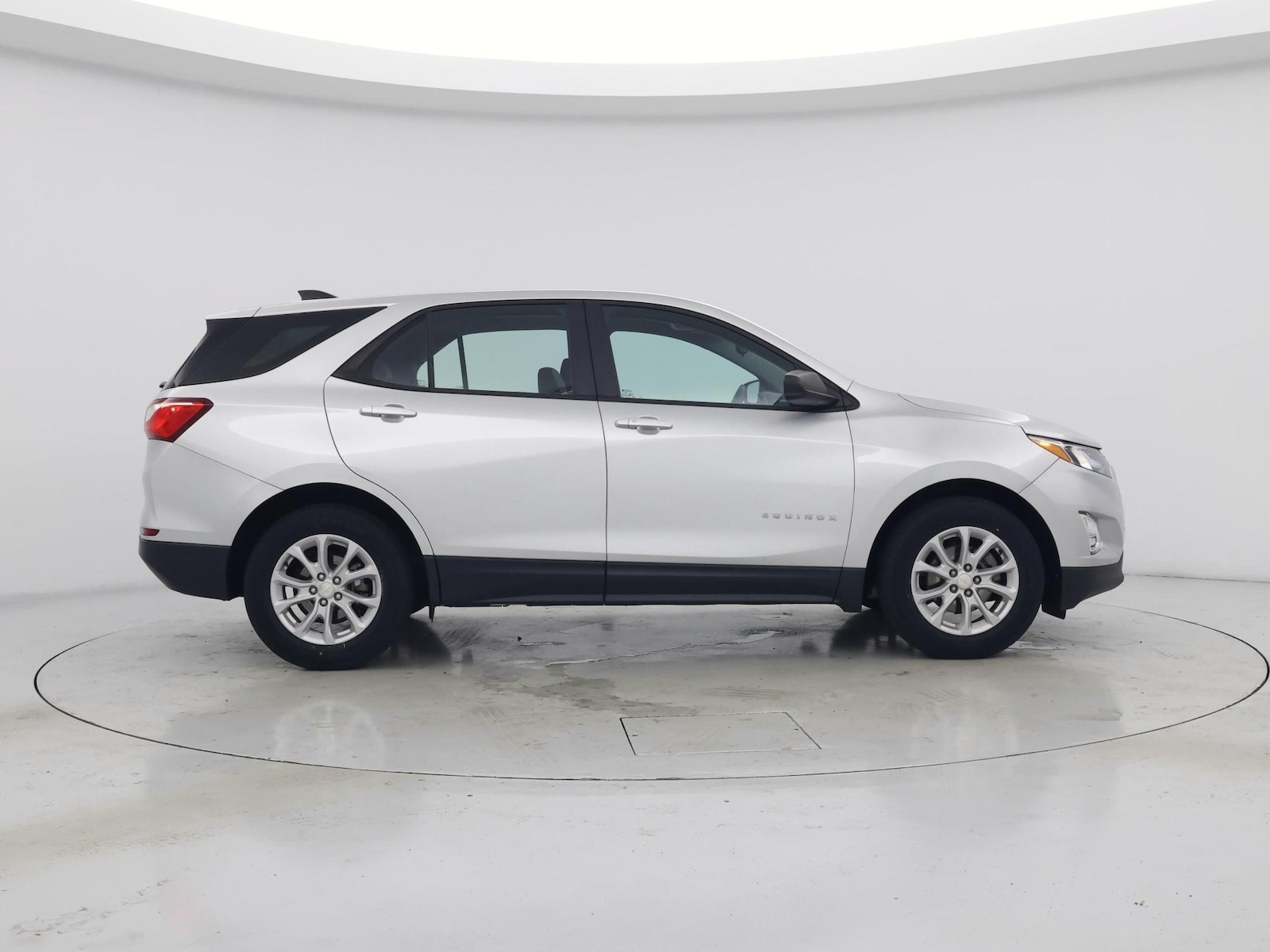 2020 Chevrolet Equinox LS - Photo 8