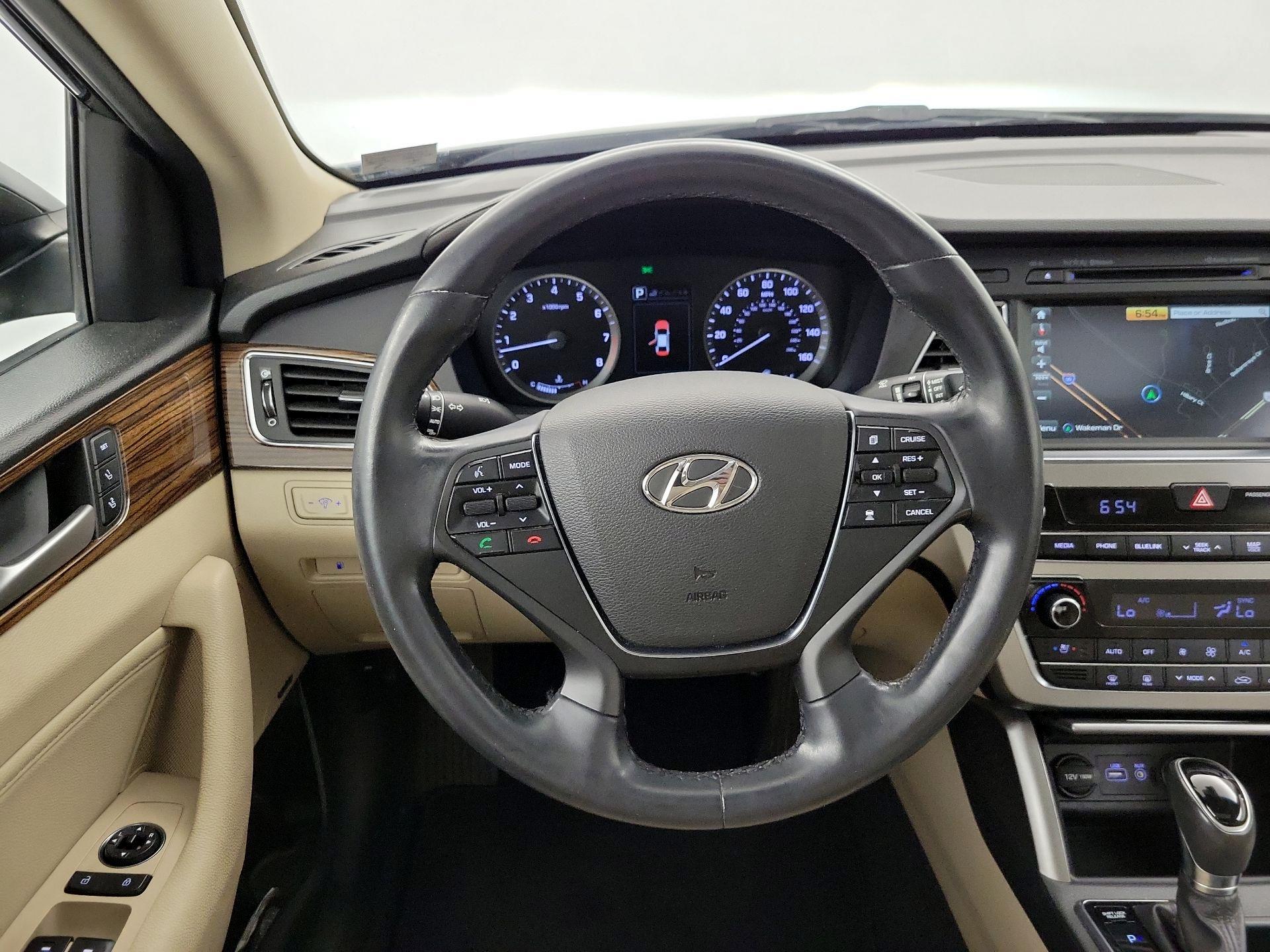 Thumbnail: 2017 Hyundai Sonata - 10