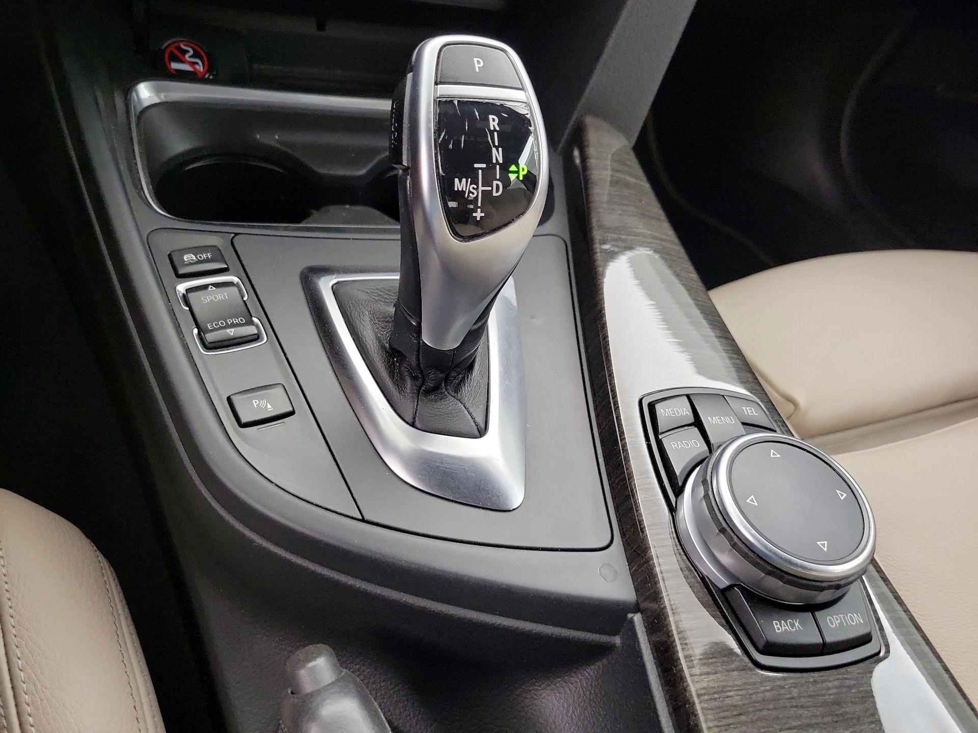 Thumbnail: 2015 BMW 3 Series - 18