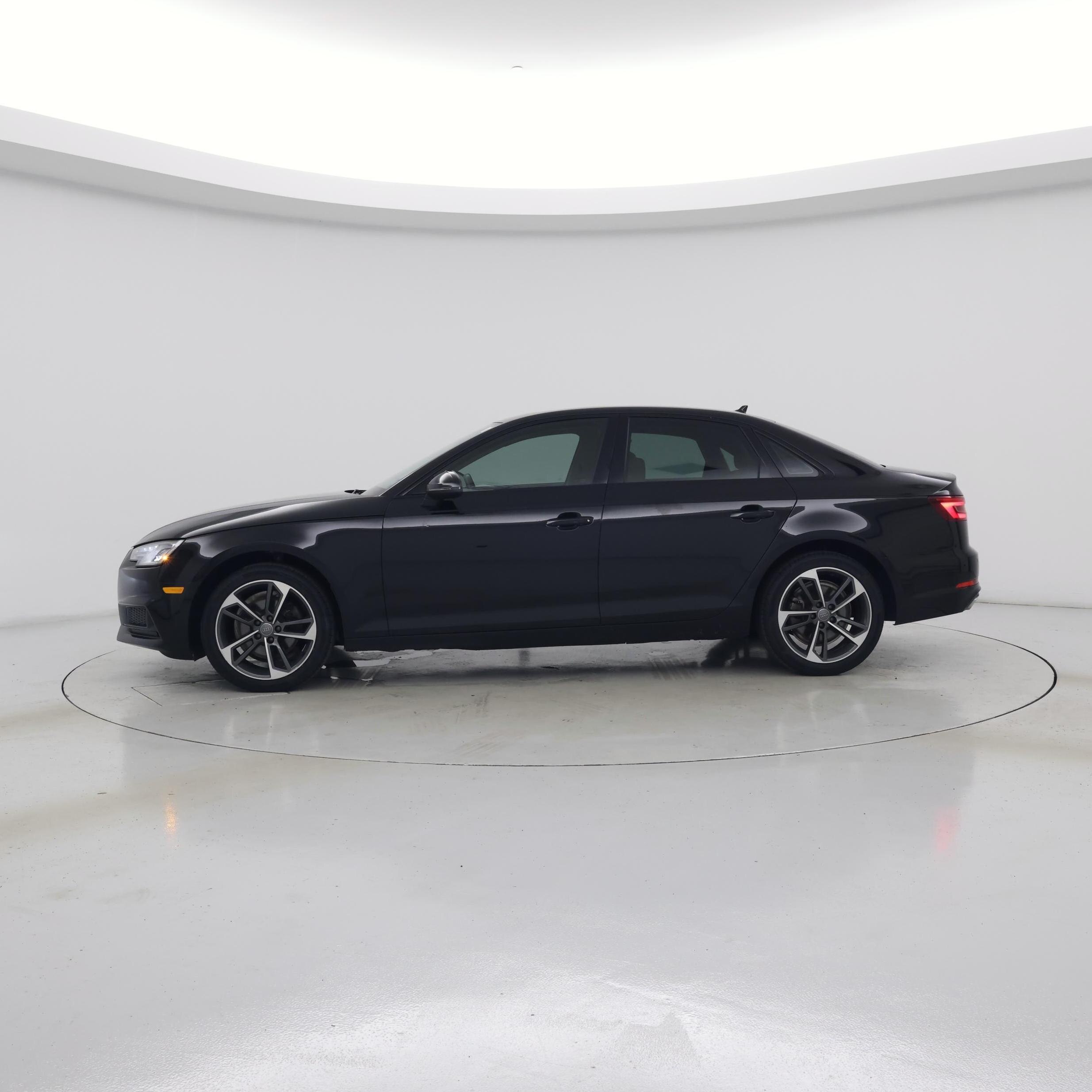 Thumbnail: 2019 Audi A4 - 3