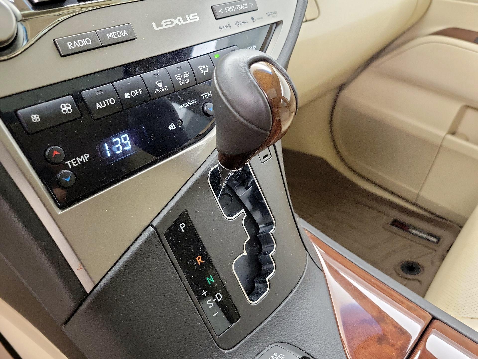 Thumbnail: 2015 Lexus RX - 18
