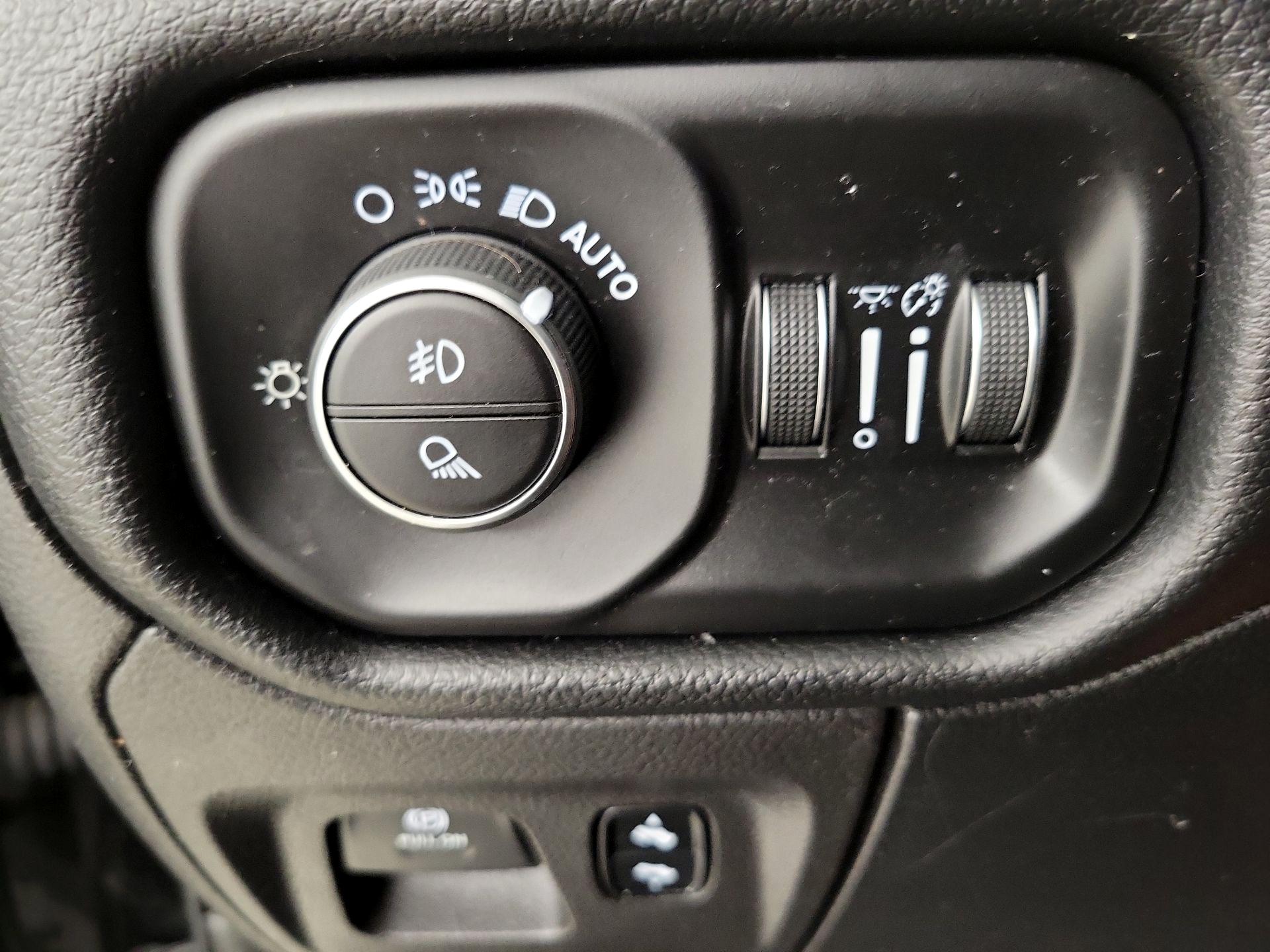 Thumbnail: 2020 RAM 1500 - 13