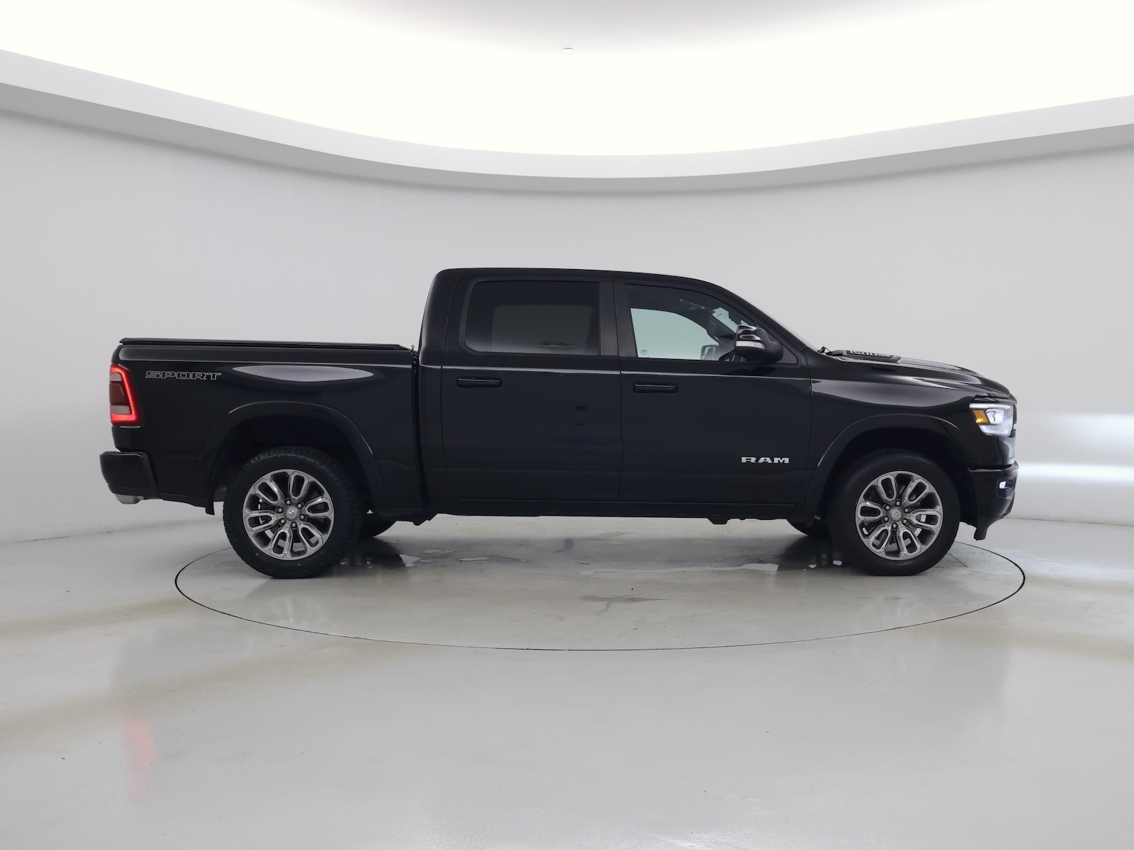 2020 RAM Ram 1500 Pickup Laramie - Photo 8