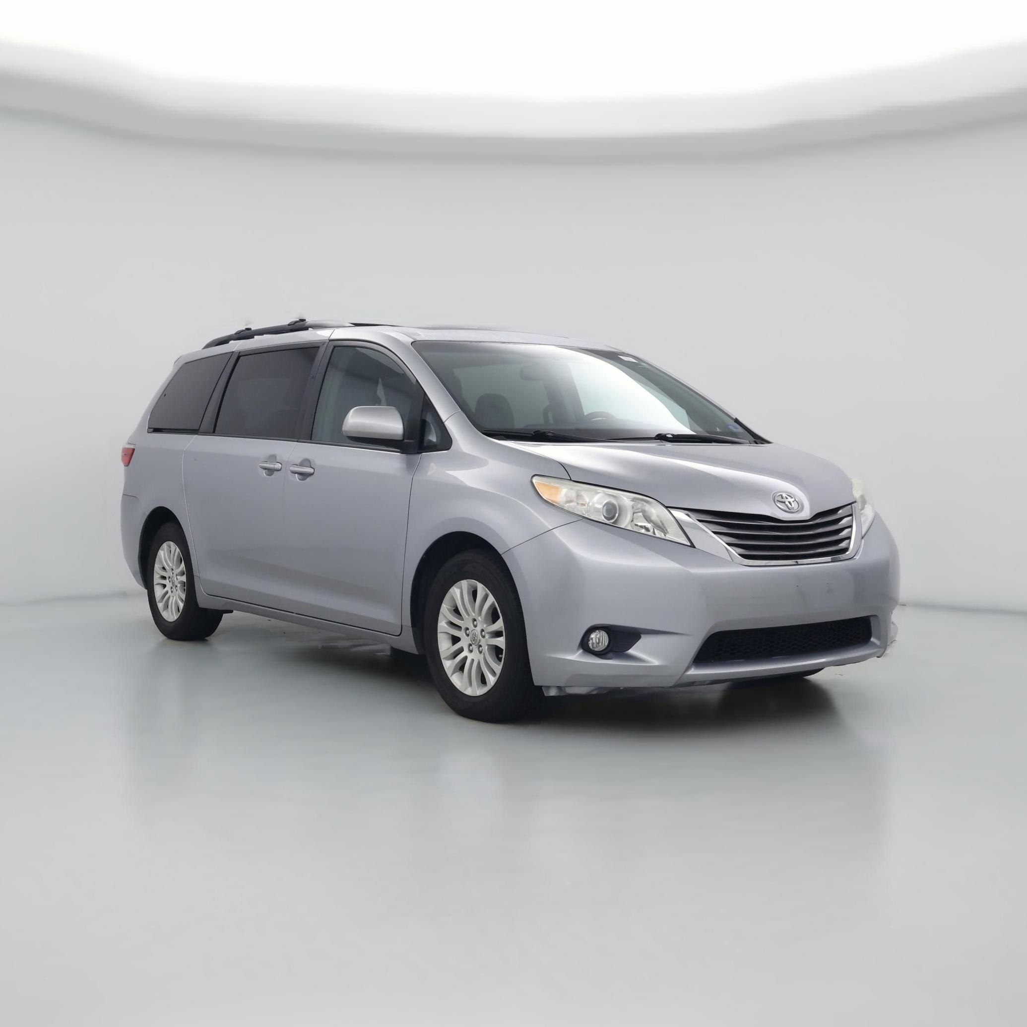 Thumbnail: 2015 Toyota Sienna - 1