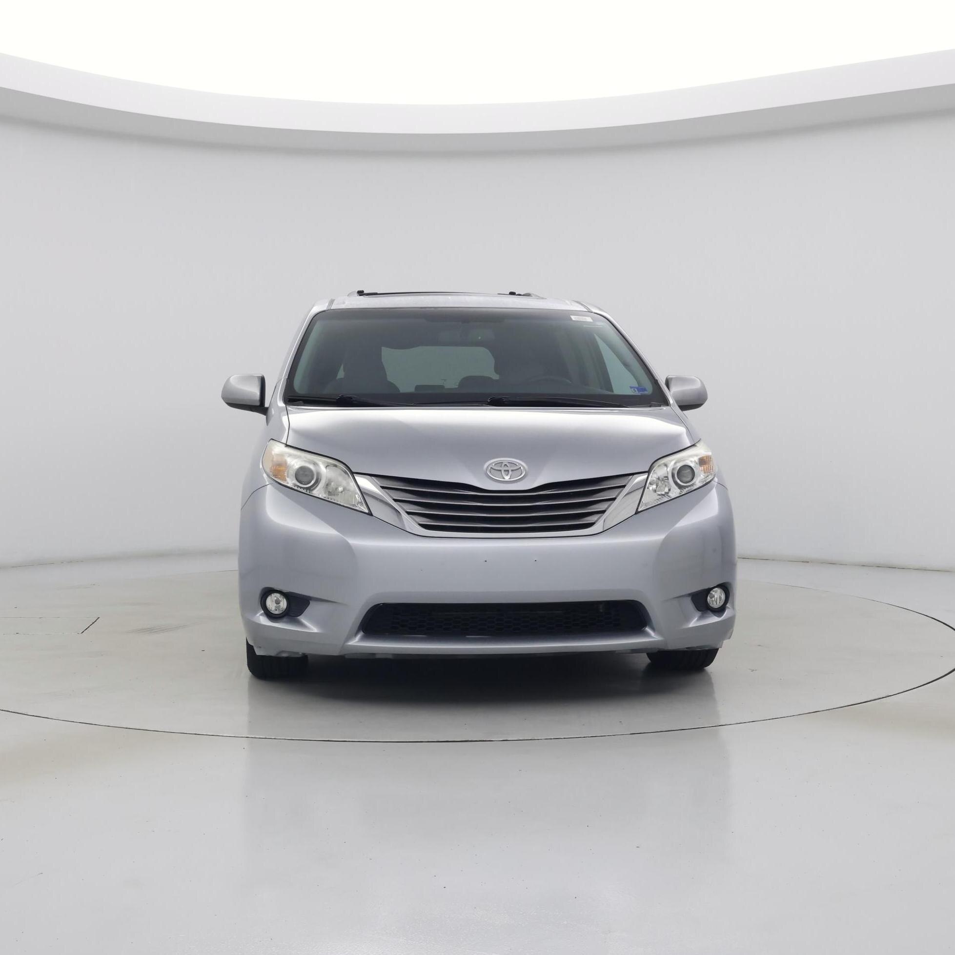 Thumbnail: 2015 Toyota Sienna - 5