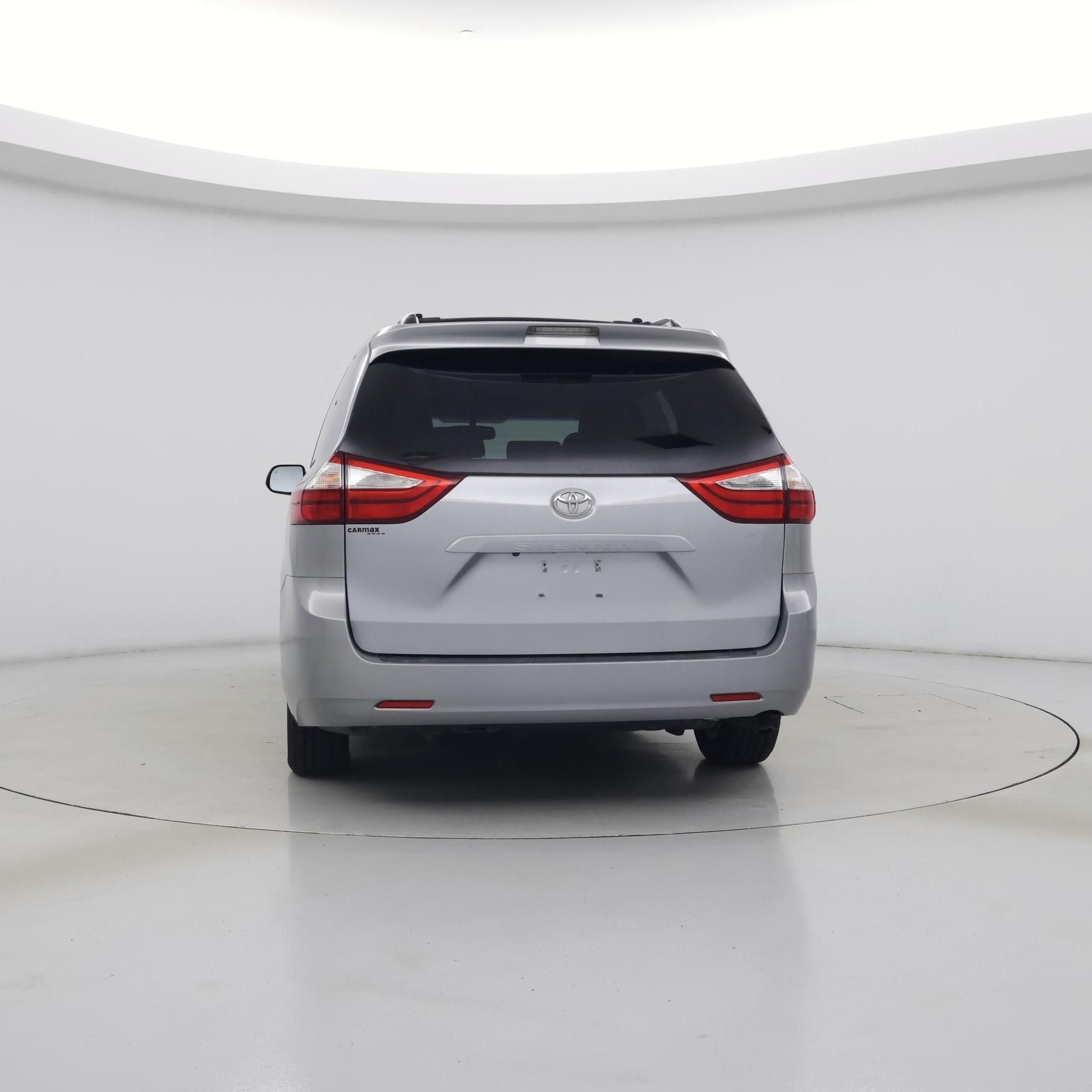 Thumbnail: 2015 Toyota Sienna - 6