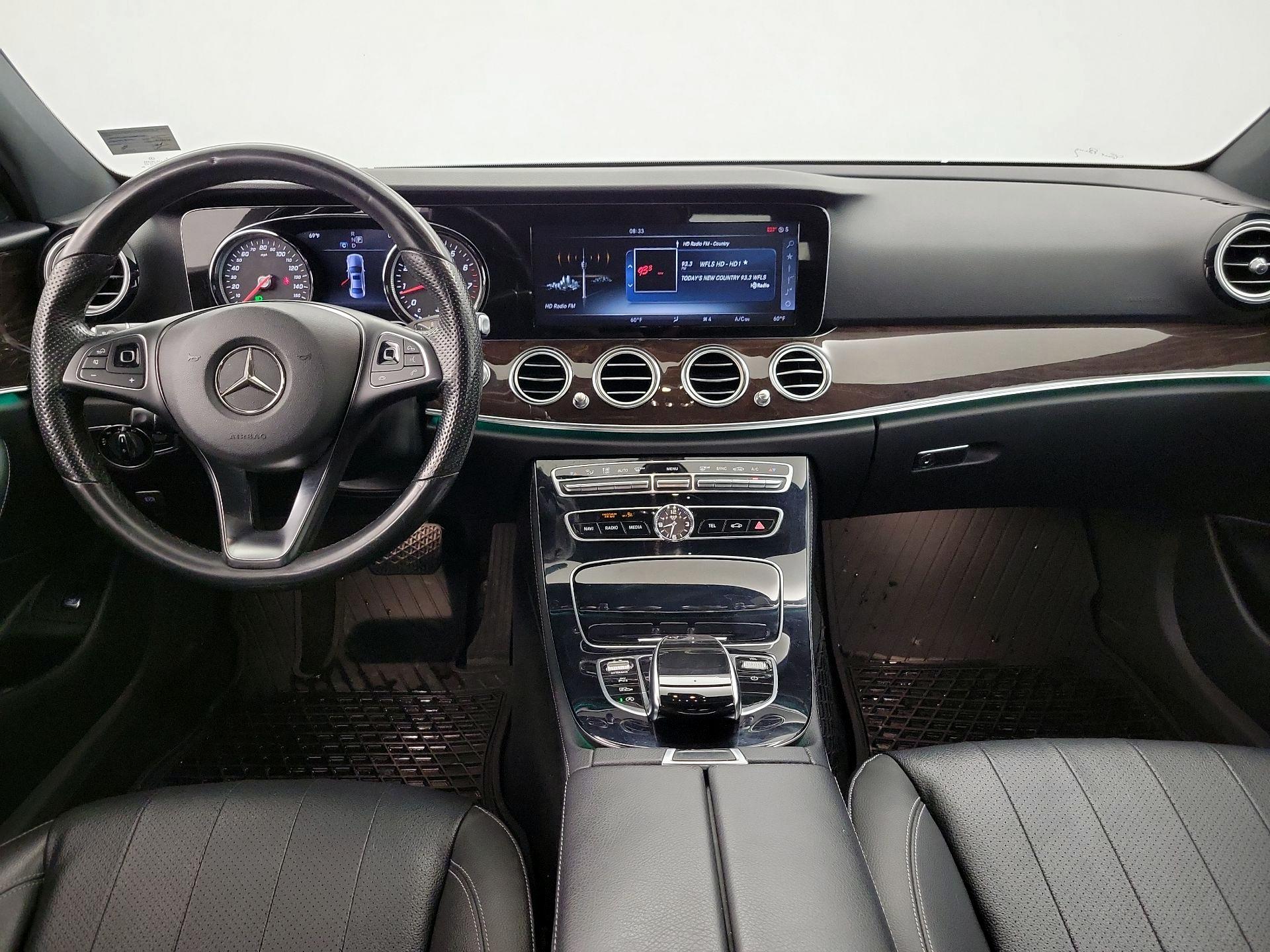 Thumbnail: 2017 Mercedes-Benz E-Class - 9