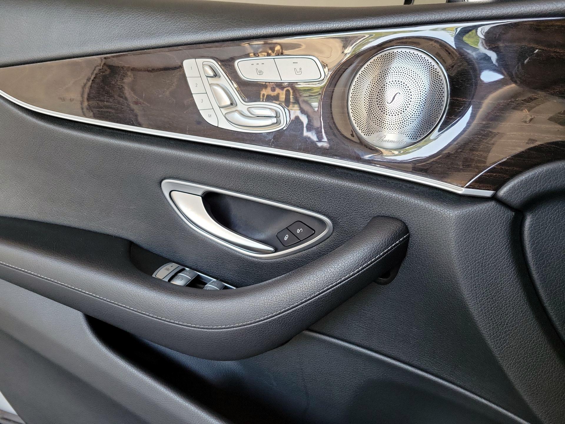 Thumbnail: 2017 Mercedes-Benz E-Class - 12