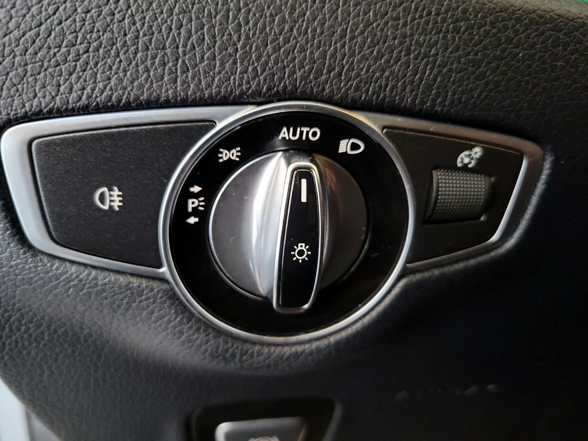 Thumbnail: 2017 Mercedes-Benz E-Class - 13