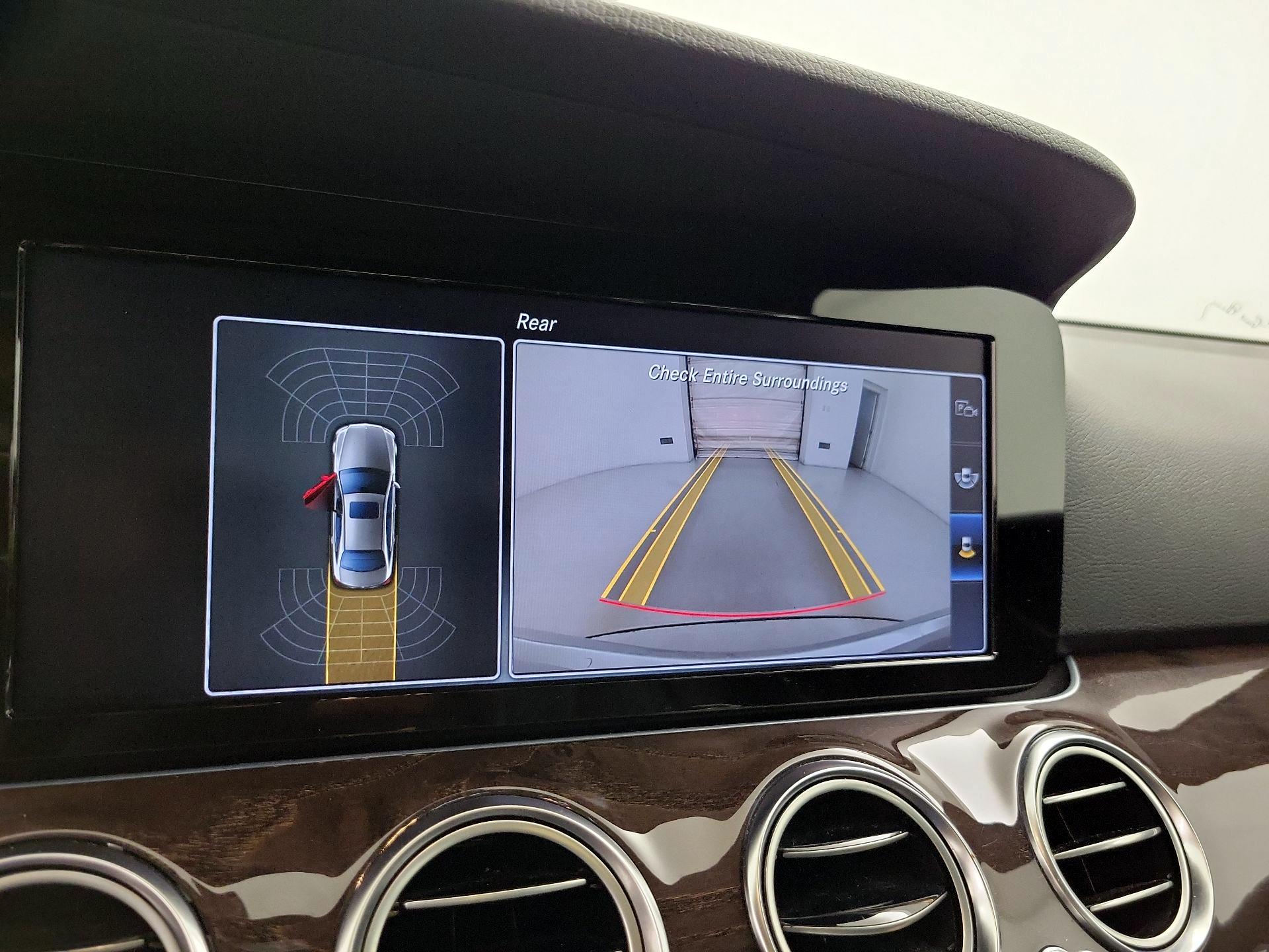 Thumbnail: 2017 Mercedes-Benz E-Class - 15