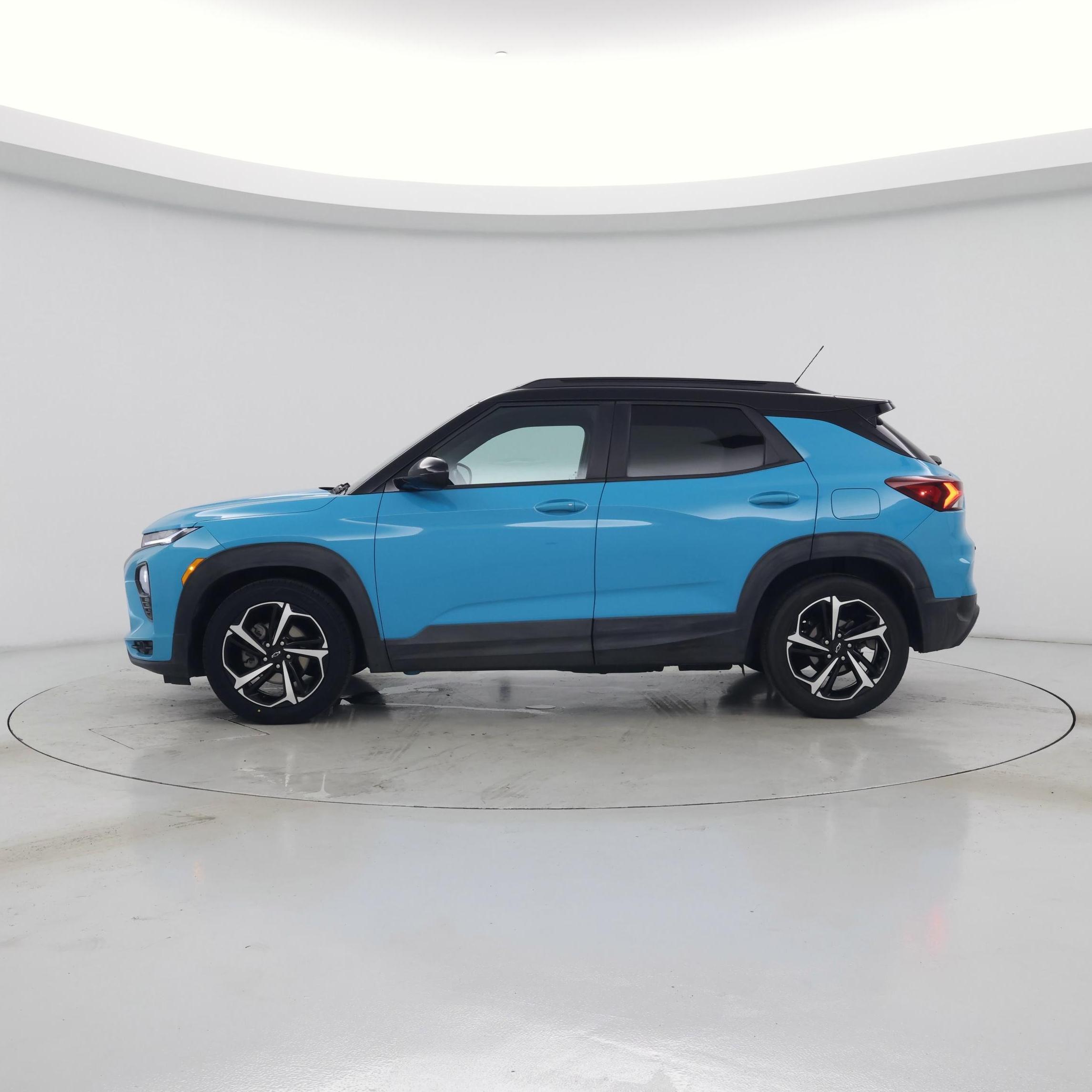 Thumbnail: 2021 Chevrolet TrailBlazer - 3