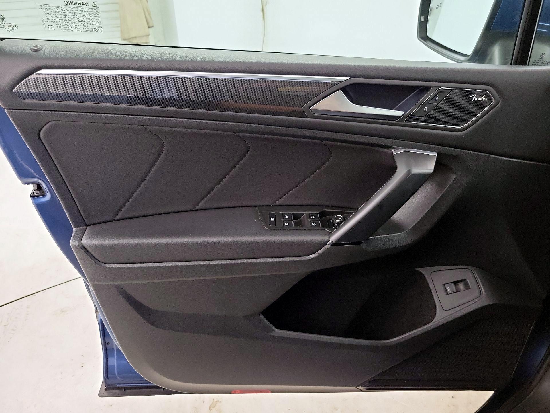 Thumbnail: 2019 Volkswagen Tiguan - 12