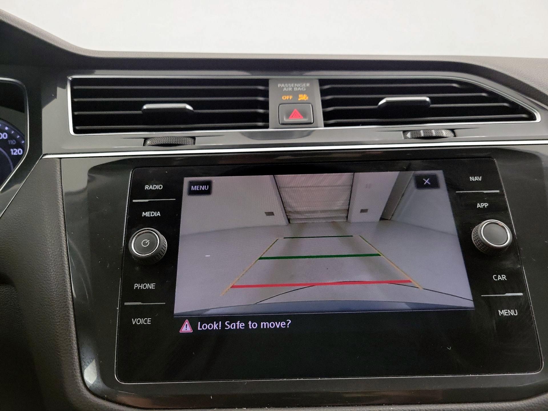 Thumbnail: 2019 Volkswagen Tiguan - 15