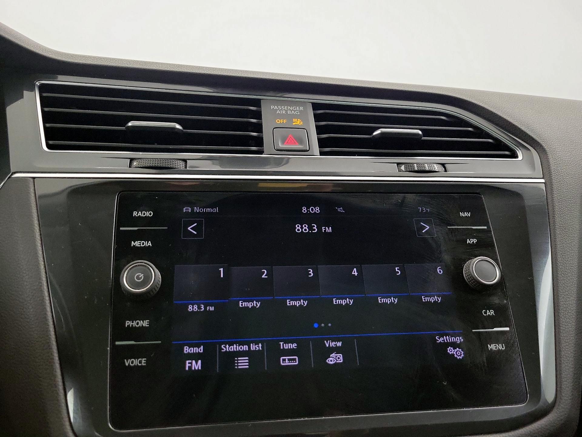Thumbnail: 2019 Volkswagen Tiguan - 16