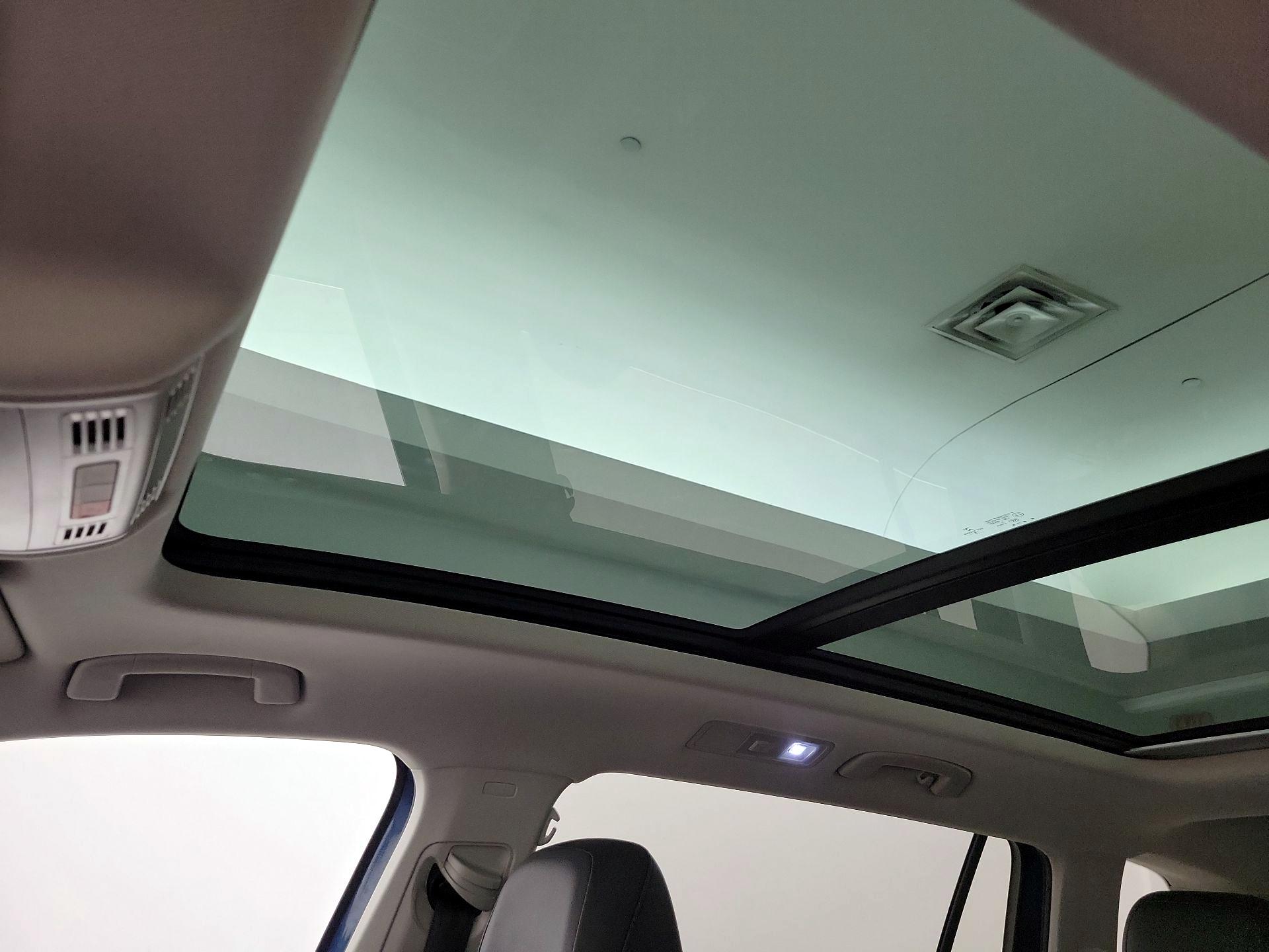 Thumbnail: 2019 Volkswagen Tiguan - 20