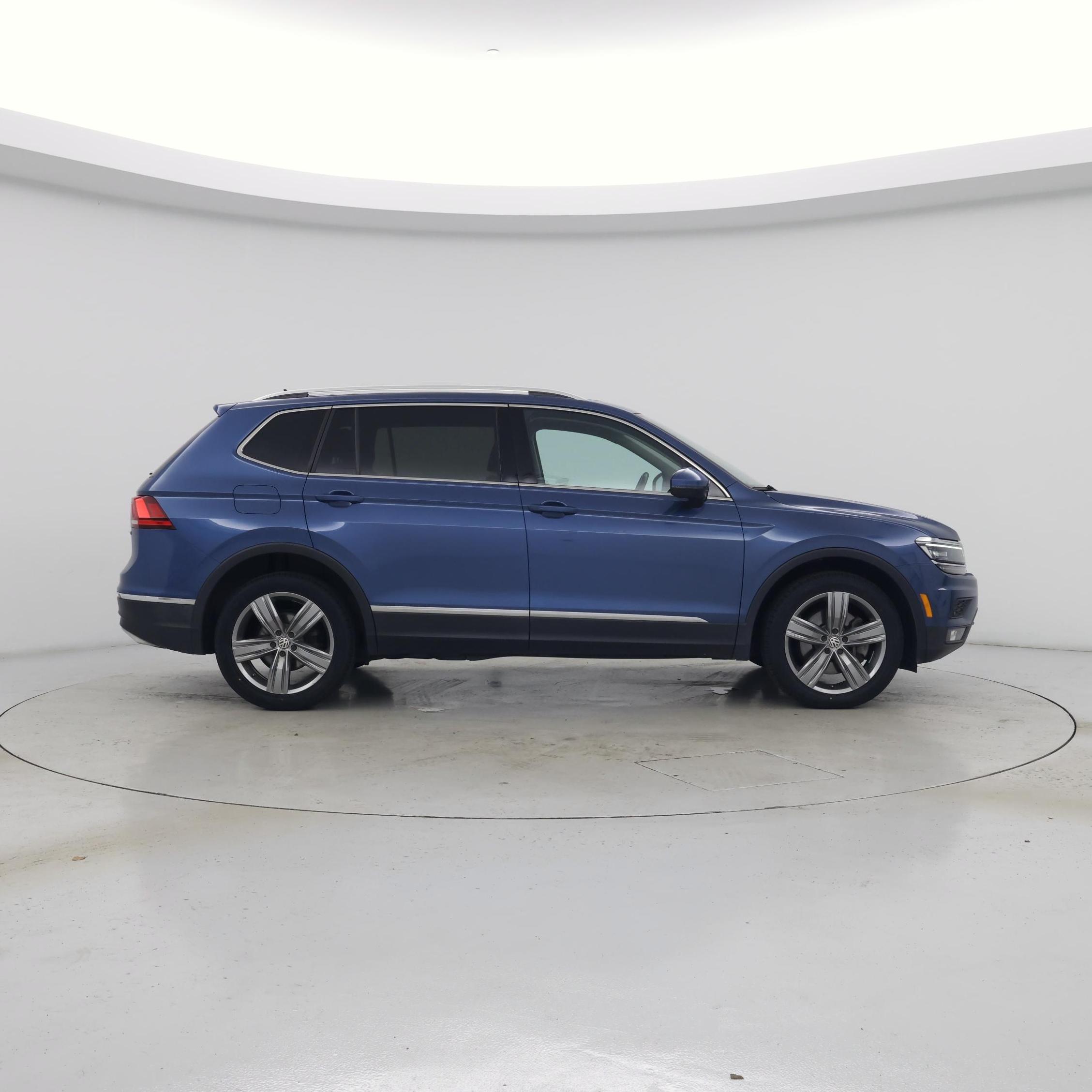 Thumbnail: 2019 Volkswagen Tiguan - 7