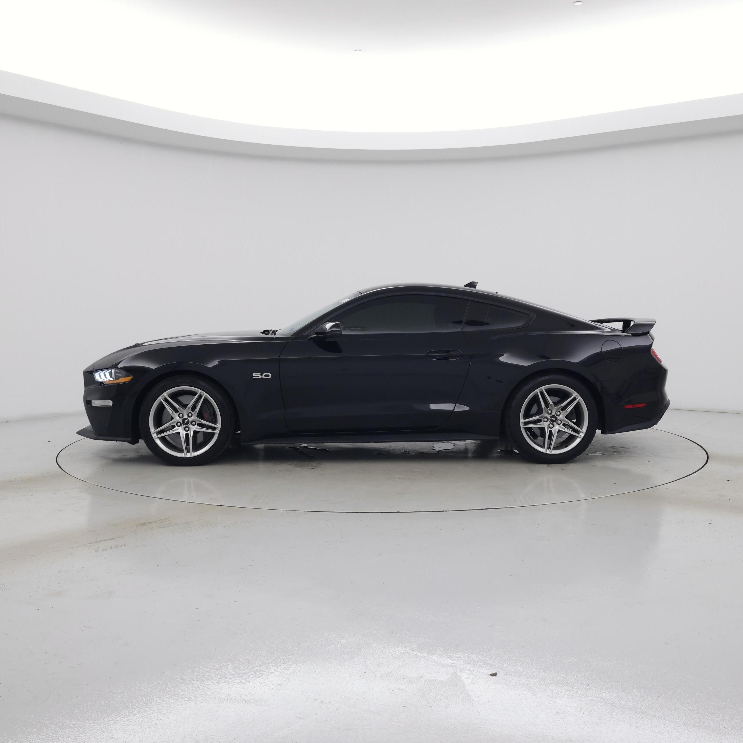 Thumbnail: 2022 Ford Mustang - 3