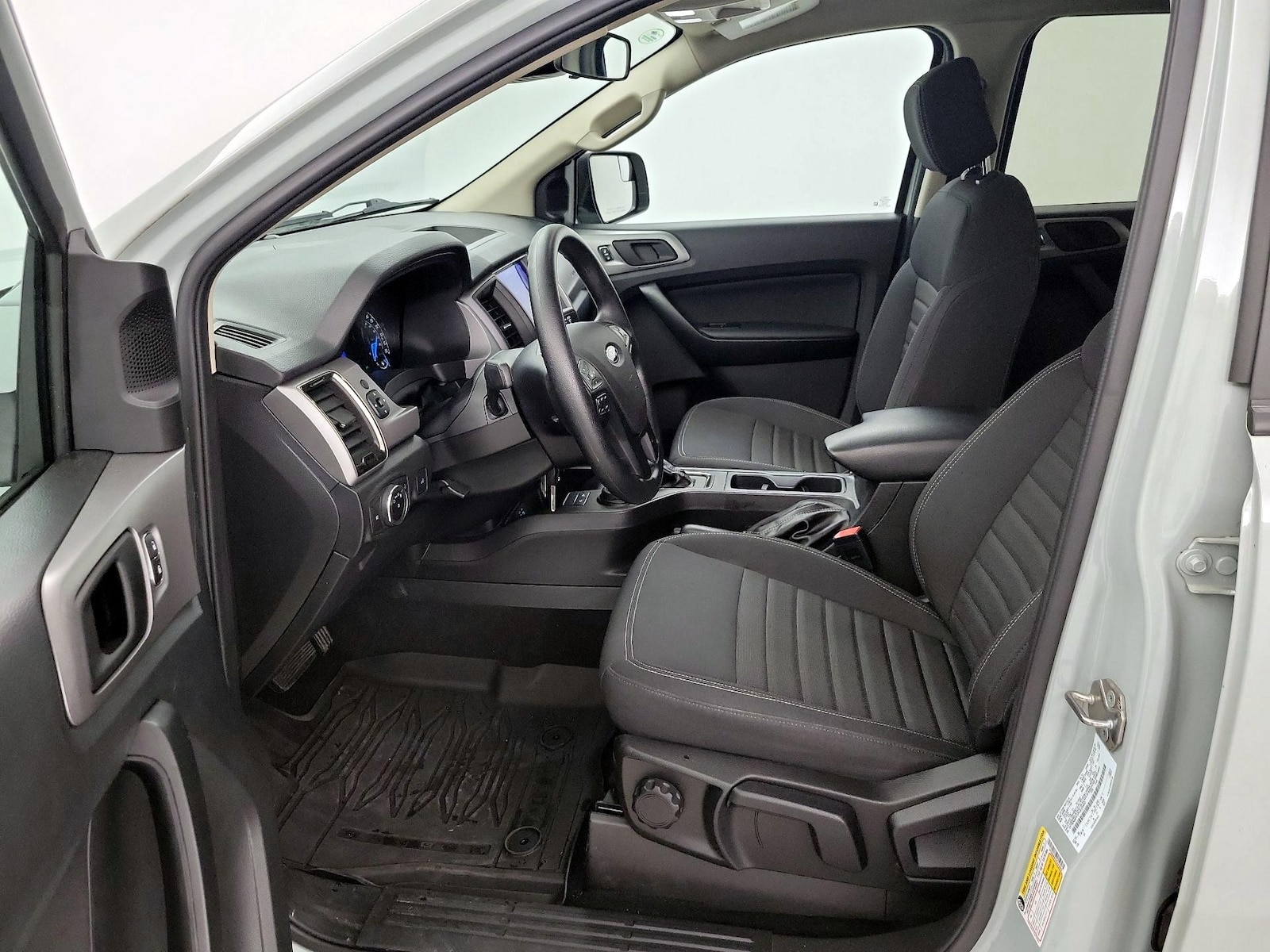 2023 Ford Ranger XL - Photo 12