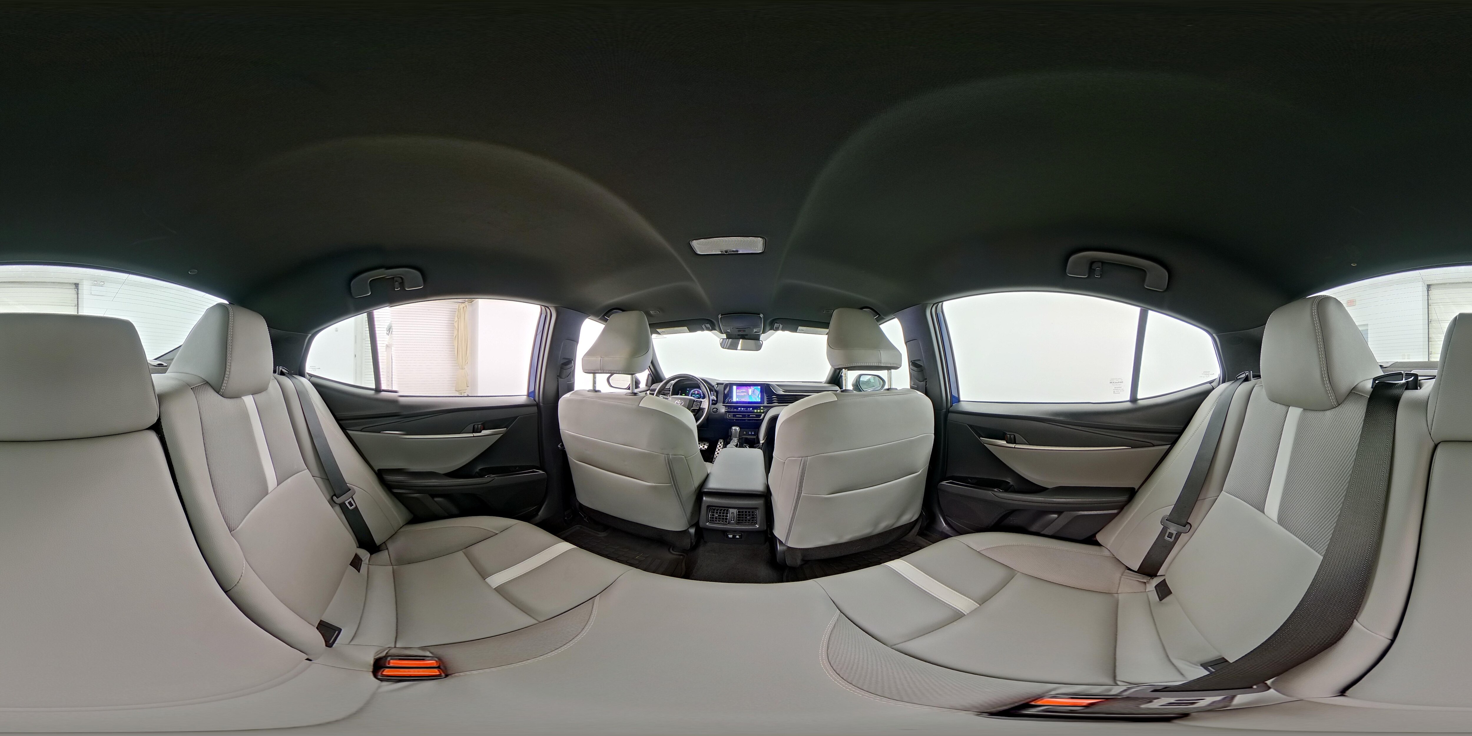 2025 Toyota Camry SE - Photo 25