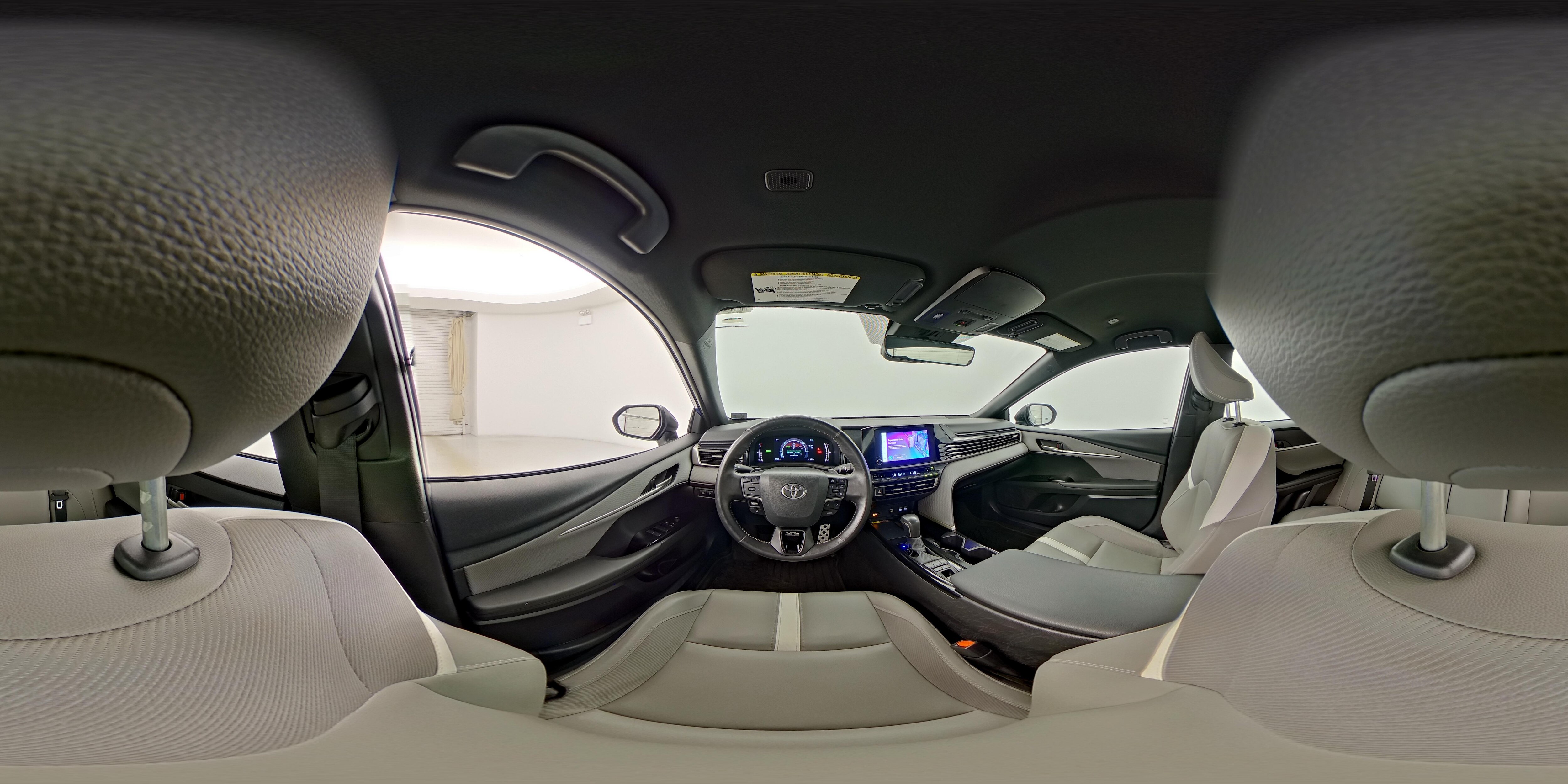 2025 Toyota Camry SE - Photo 26