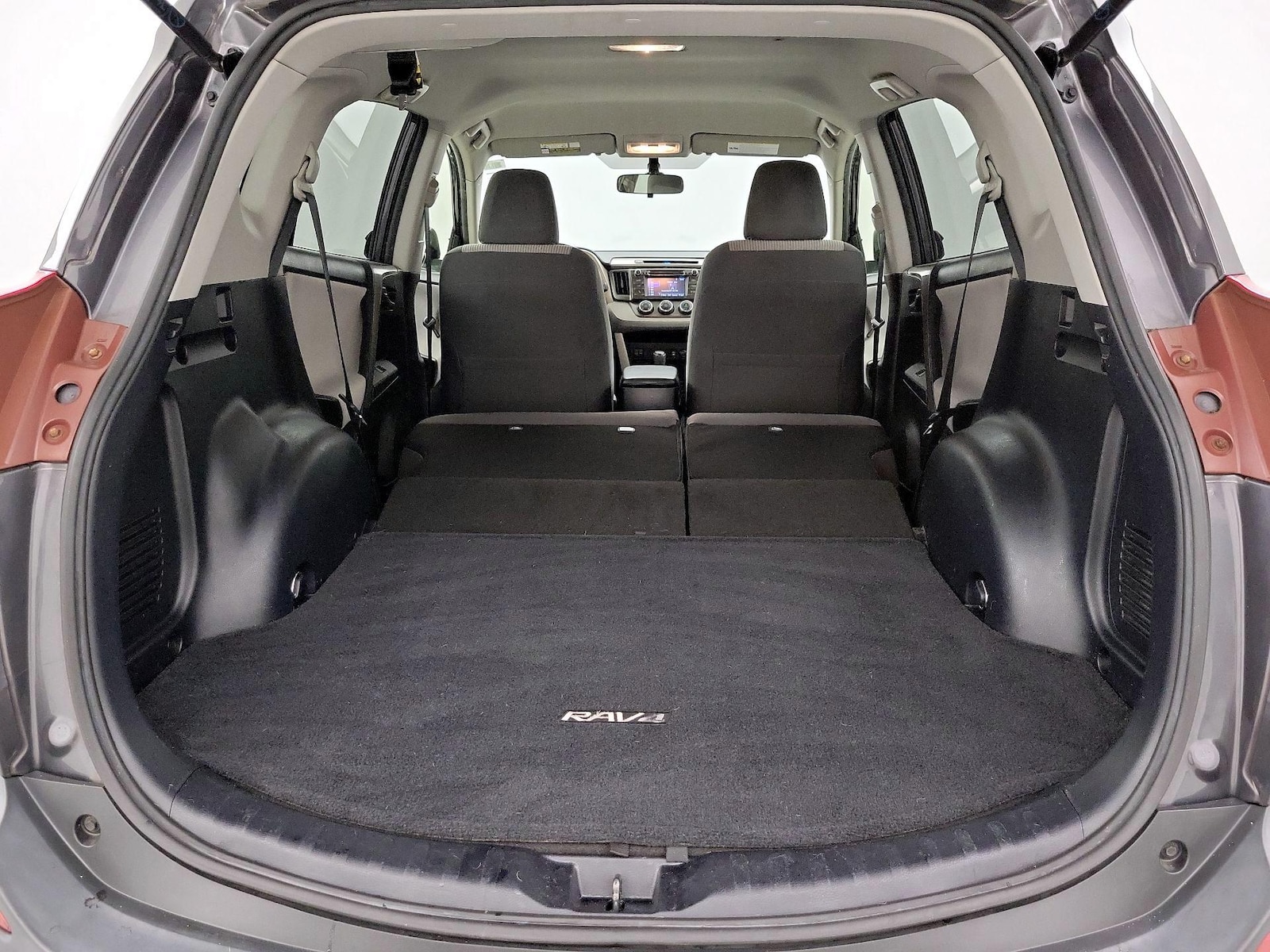 2015 Toyota RAV4 LE - Photo 22