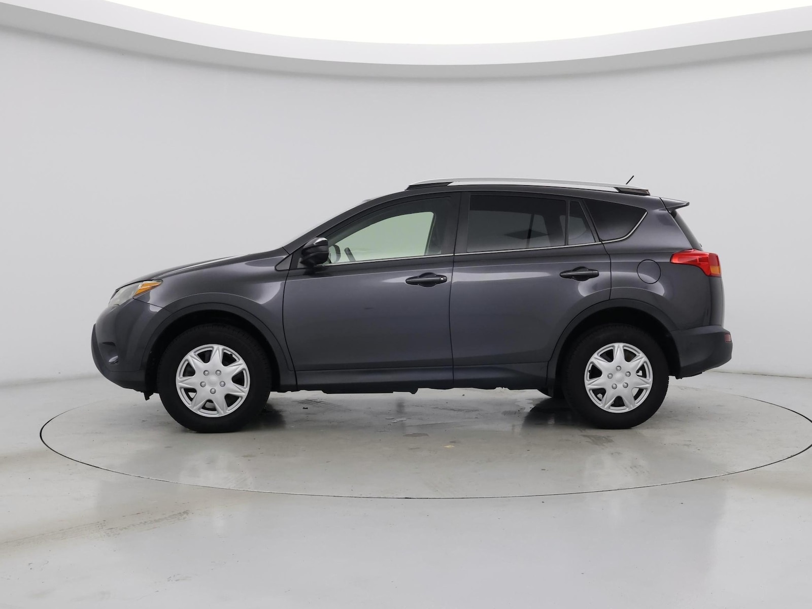 2015 Toyota RAV4 LE - Photo 4