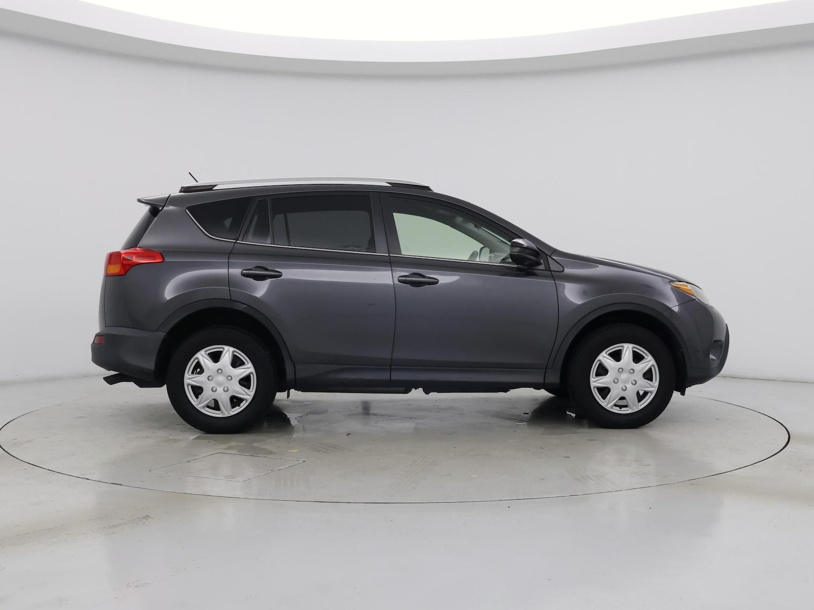 2015 Toyota RAV4 LE - Photo 8