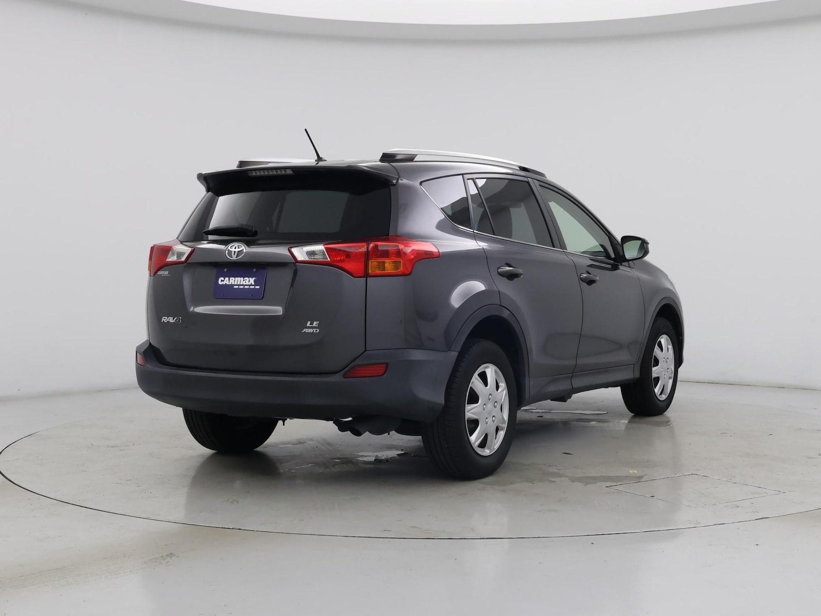 2015 Toyota RAV4 LE - Photo 9