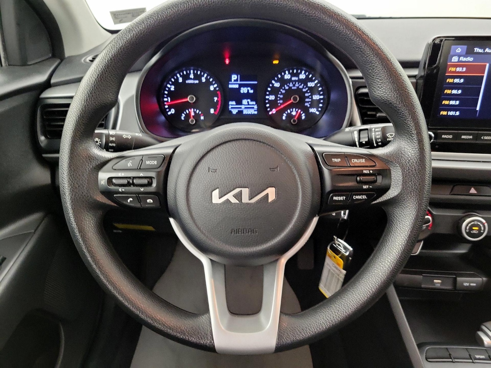 2022 Kia Rio S - Photo 11