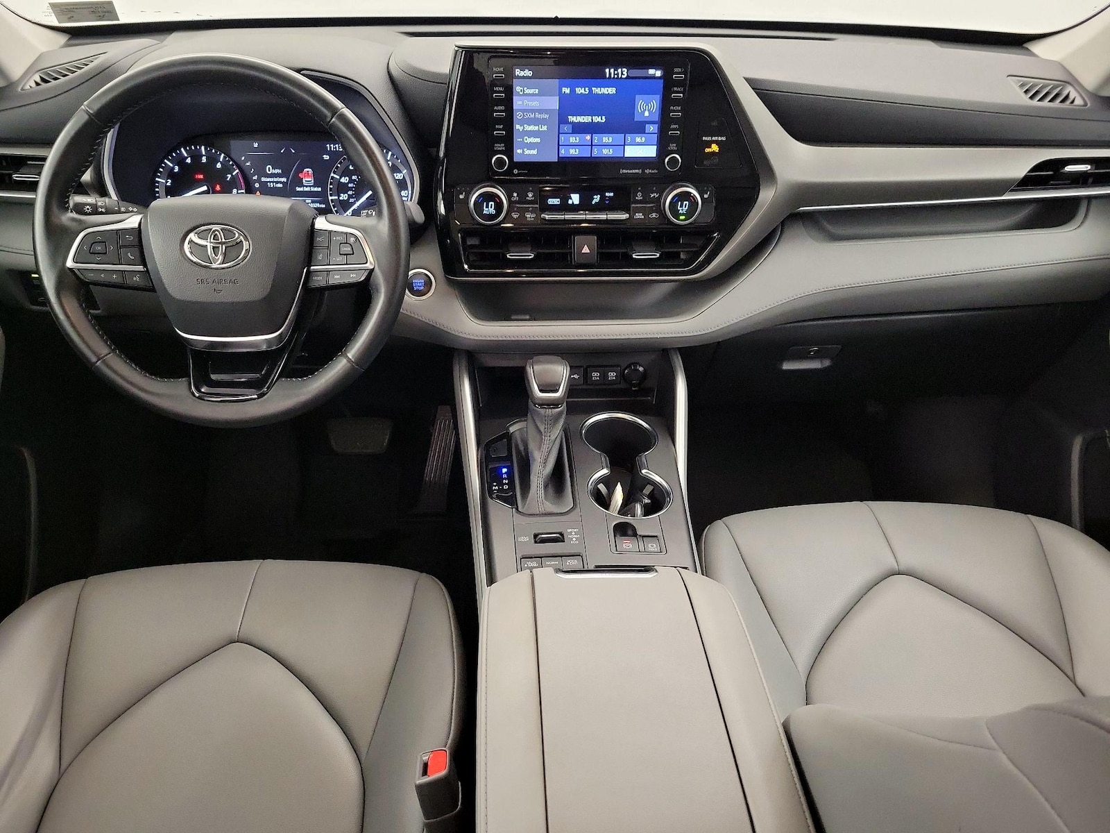 2021 Toyota Highlander XLE - Photo 10