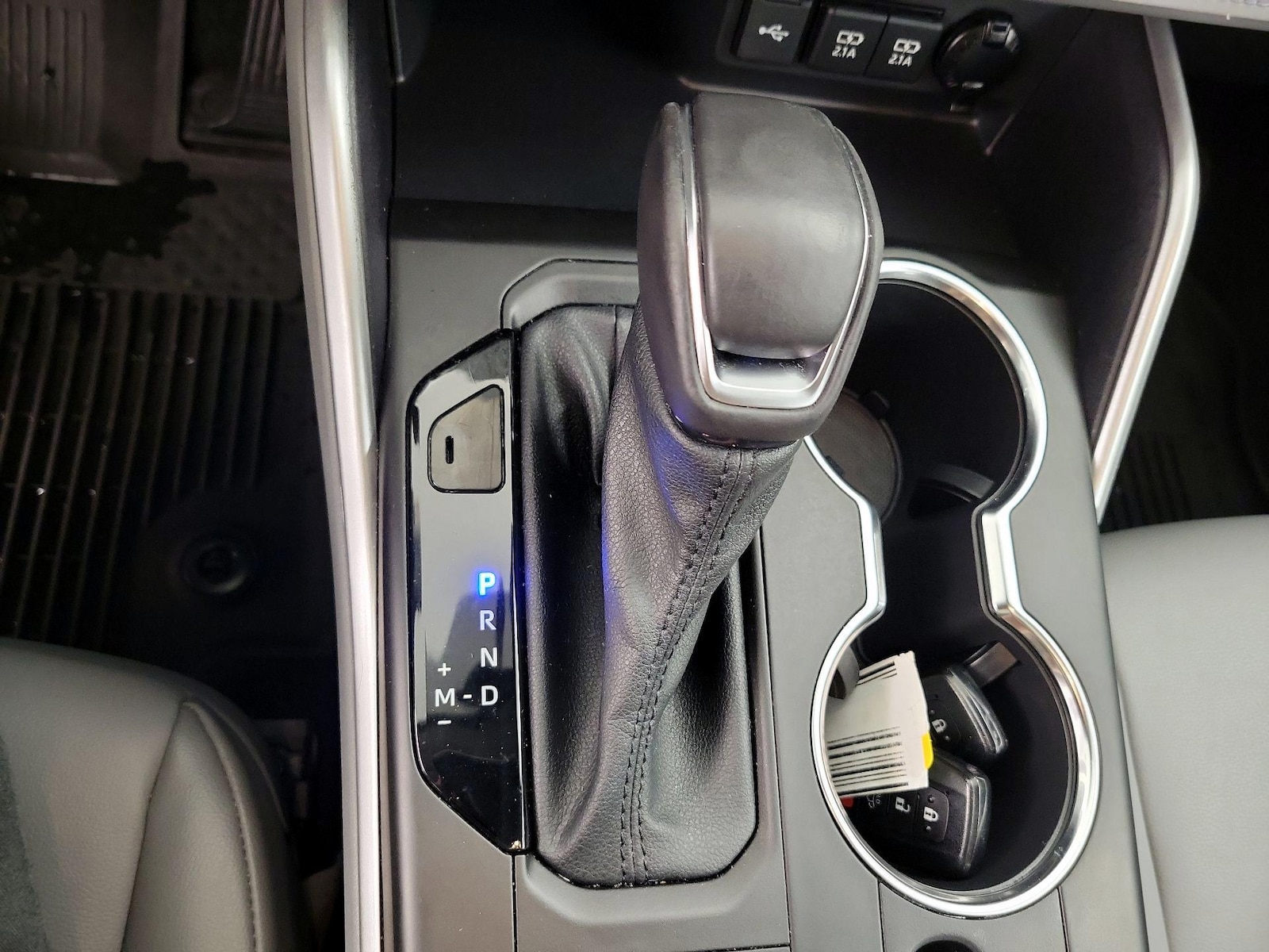 2021 Toyota Highlander XLE - Photo 18