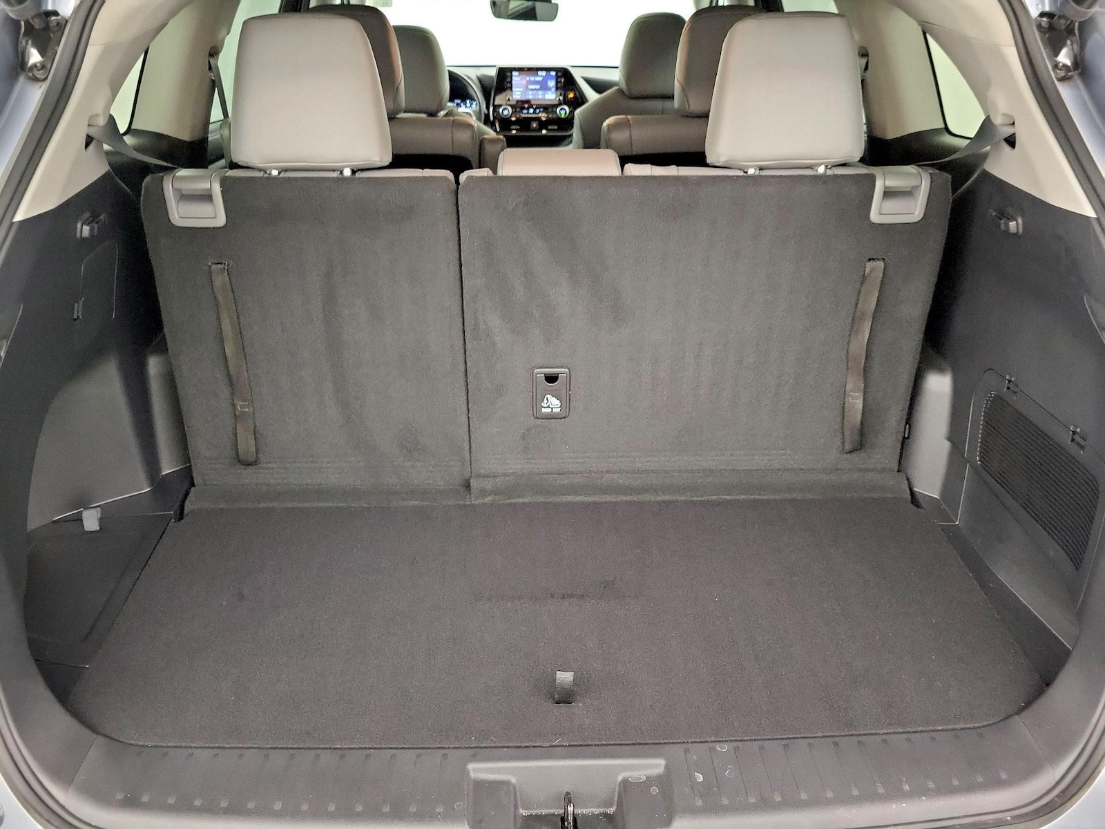 2021 Toyota Highlander XLE - Photo 23