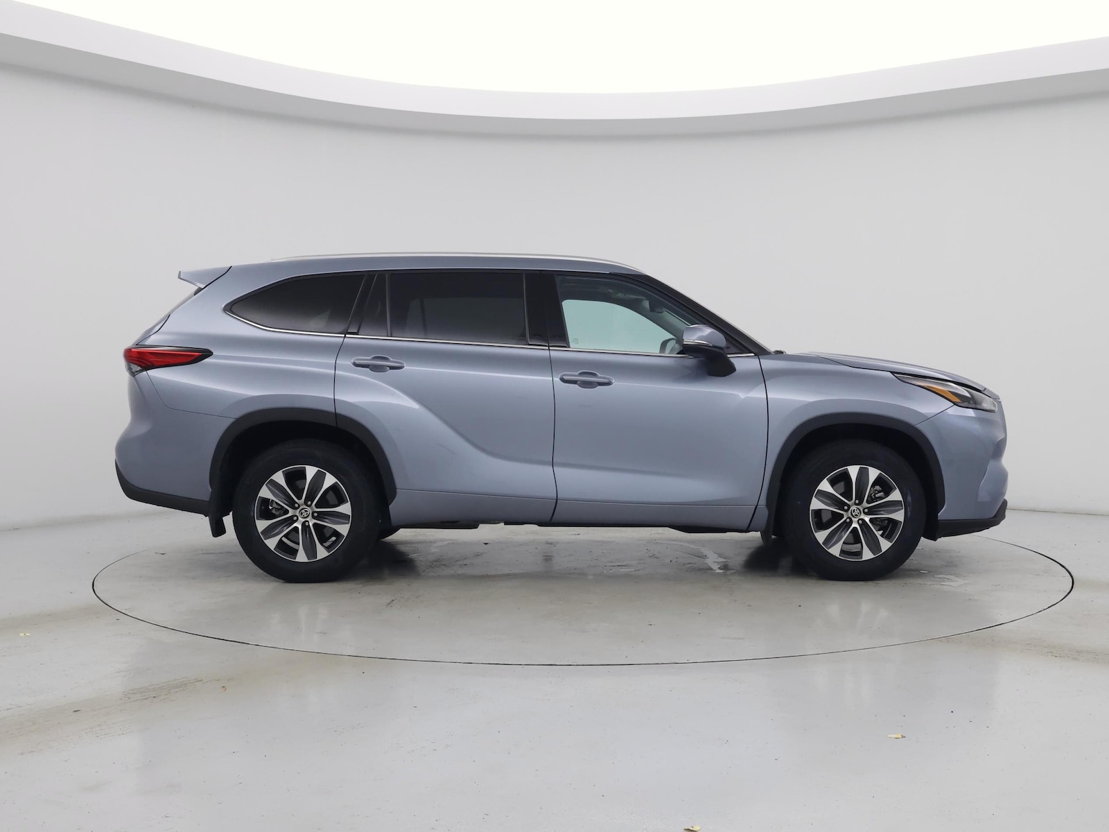 2021 Toyota Highlander XLE - Photo 8