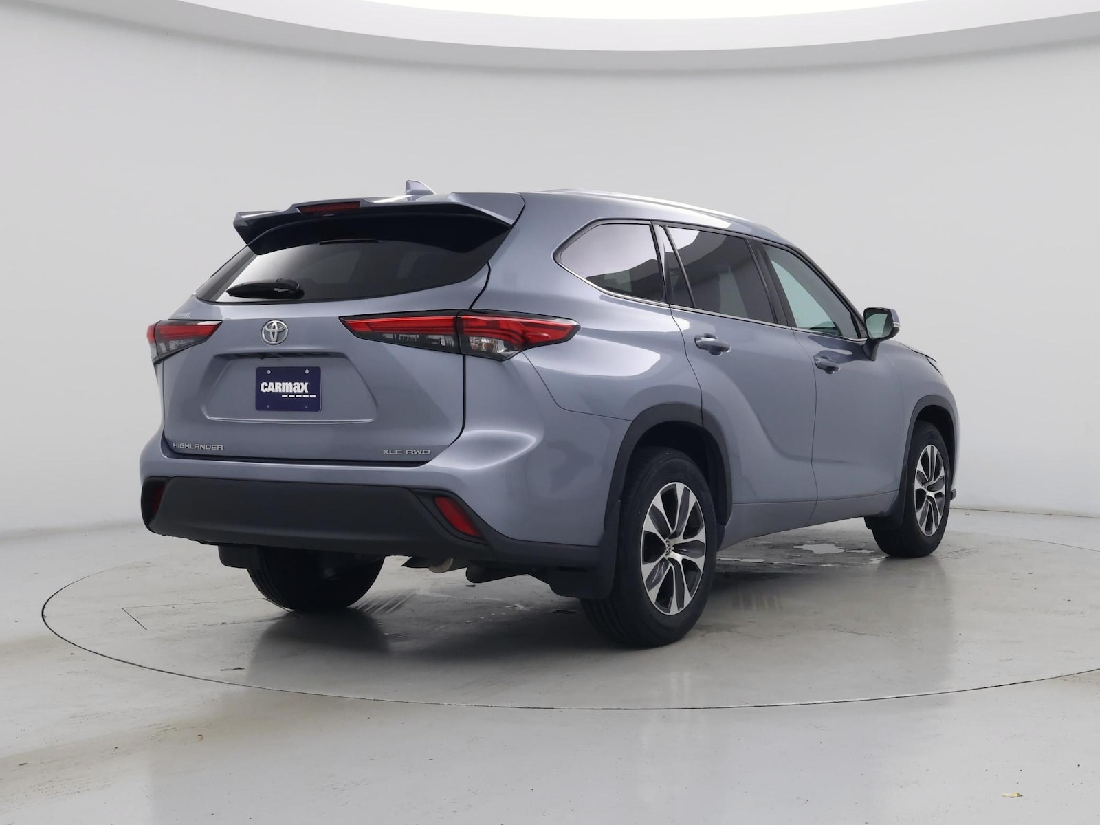2021 Toyota Highlander XLE - Photo 9
