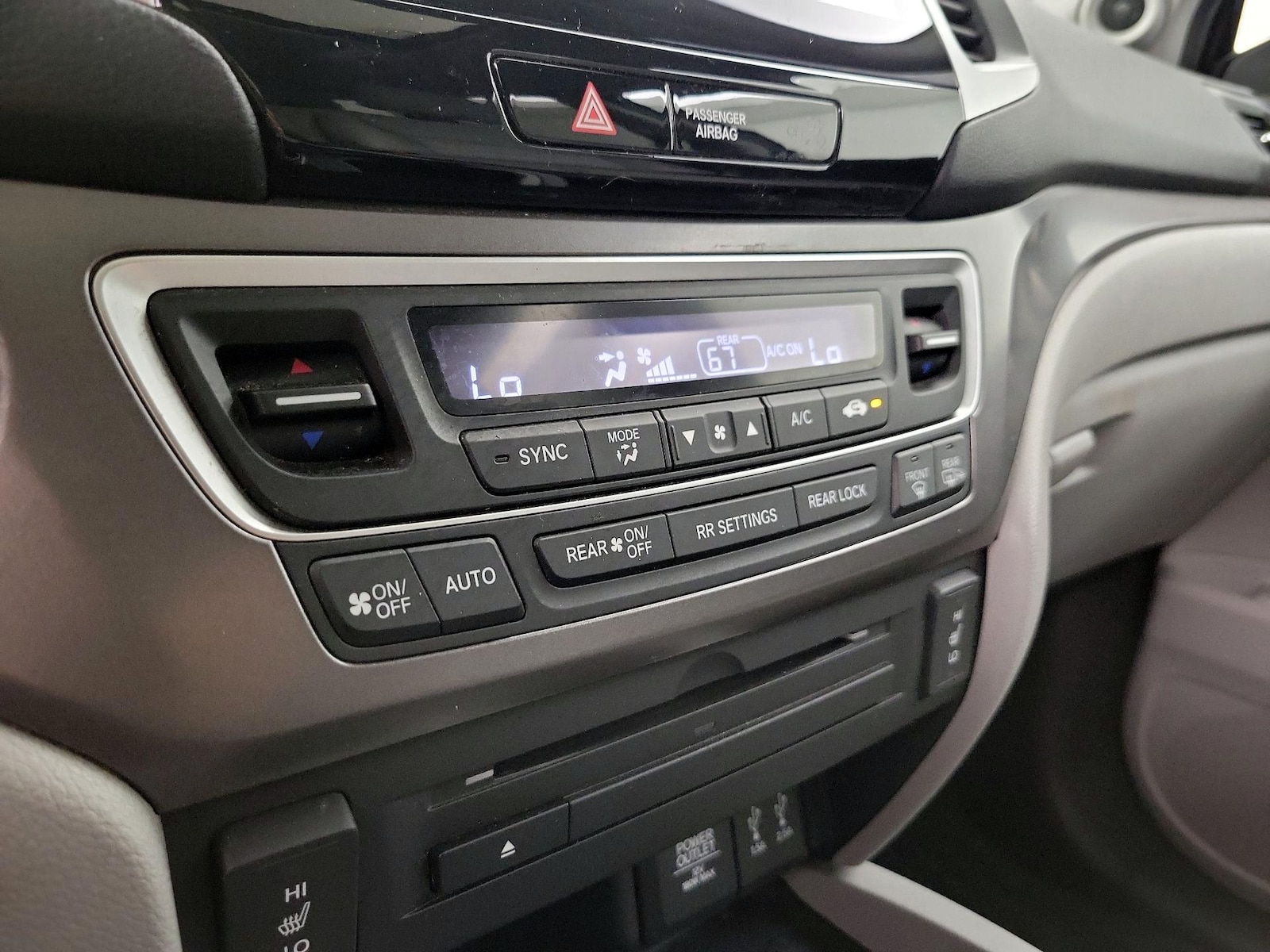 2016 Honda Pilot EX-L - Photo 17