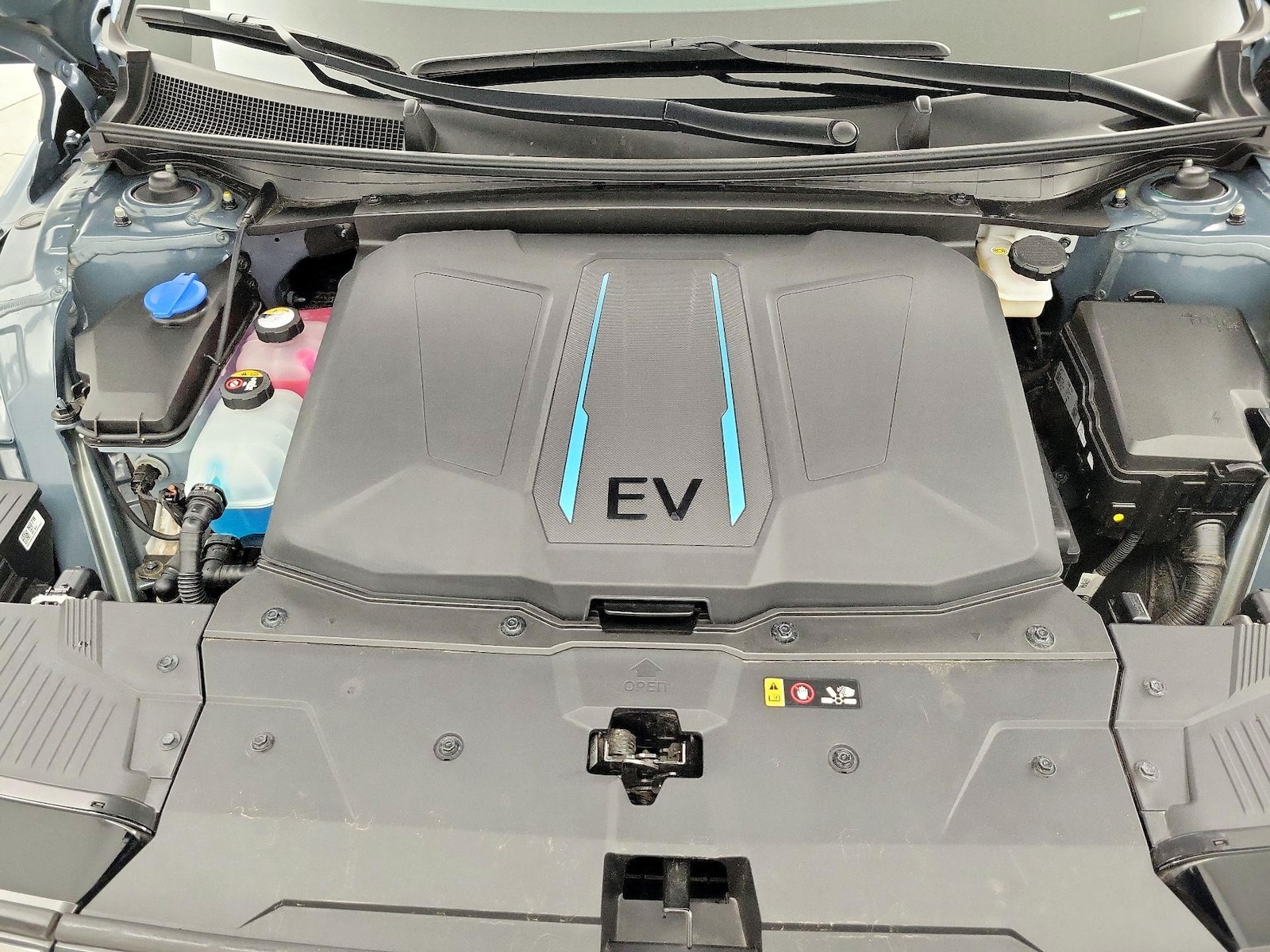 2022 Hyundai IONIQ 5 Limited - Photo 16