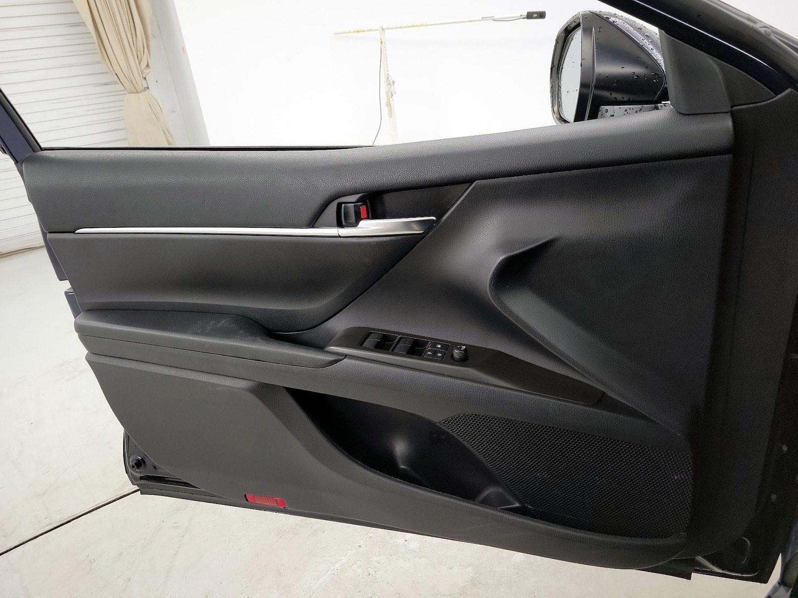 2021 Toyota Camry LE - Photo 13
