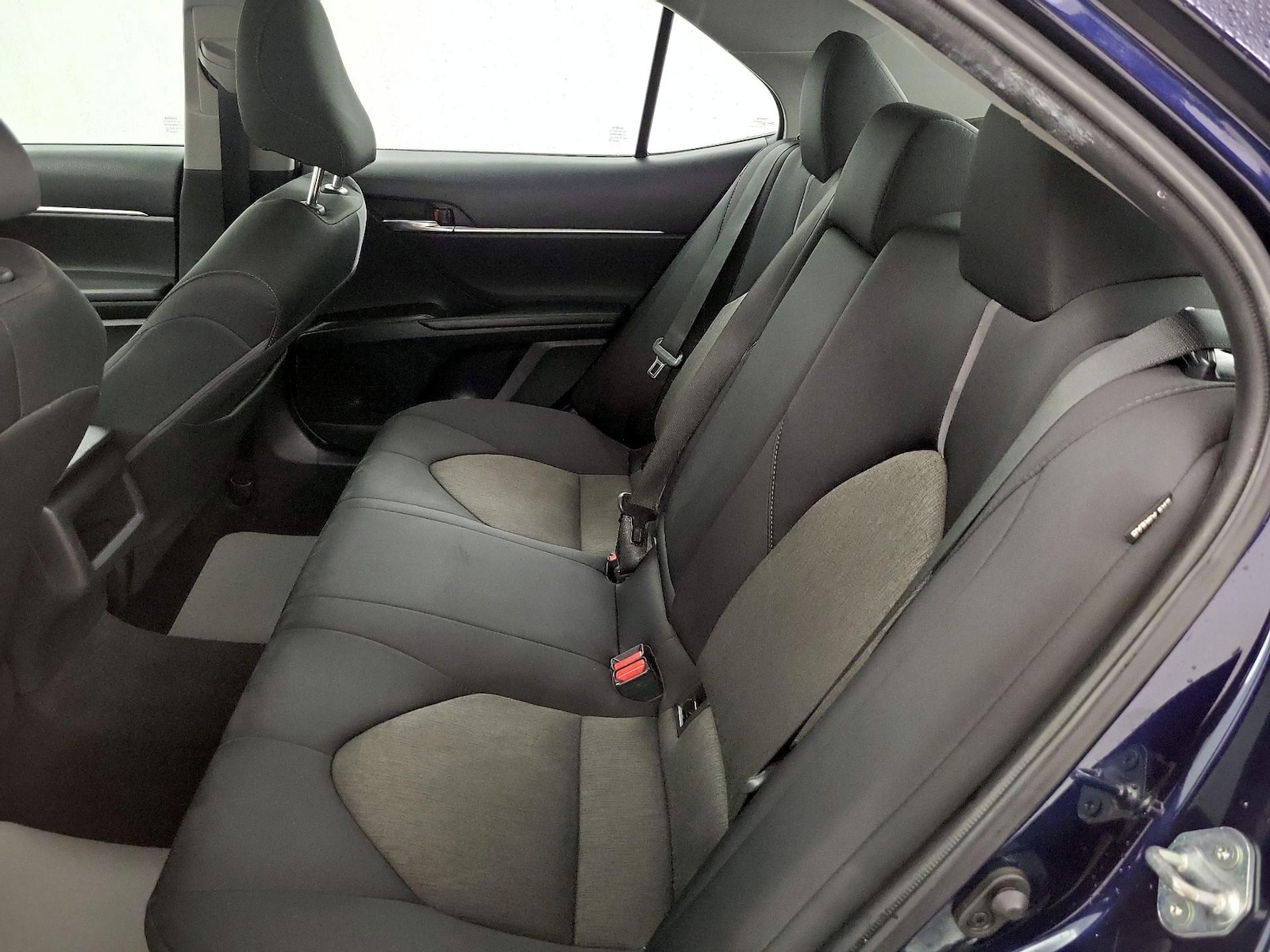 2021 Toyota Camry LE - Photo 20
