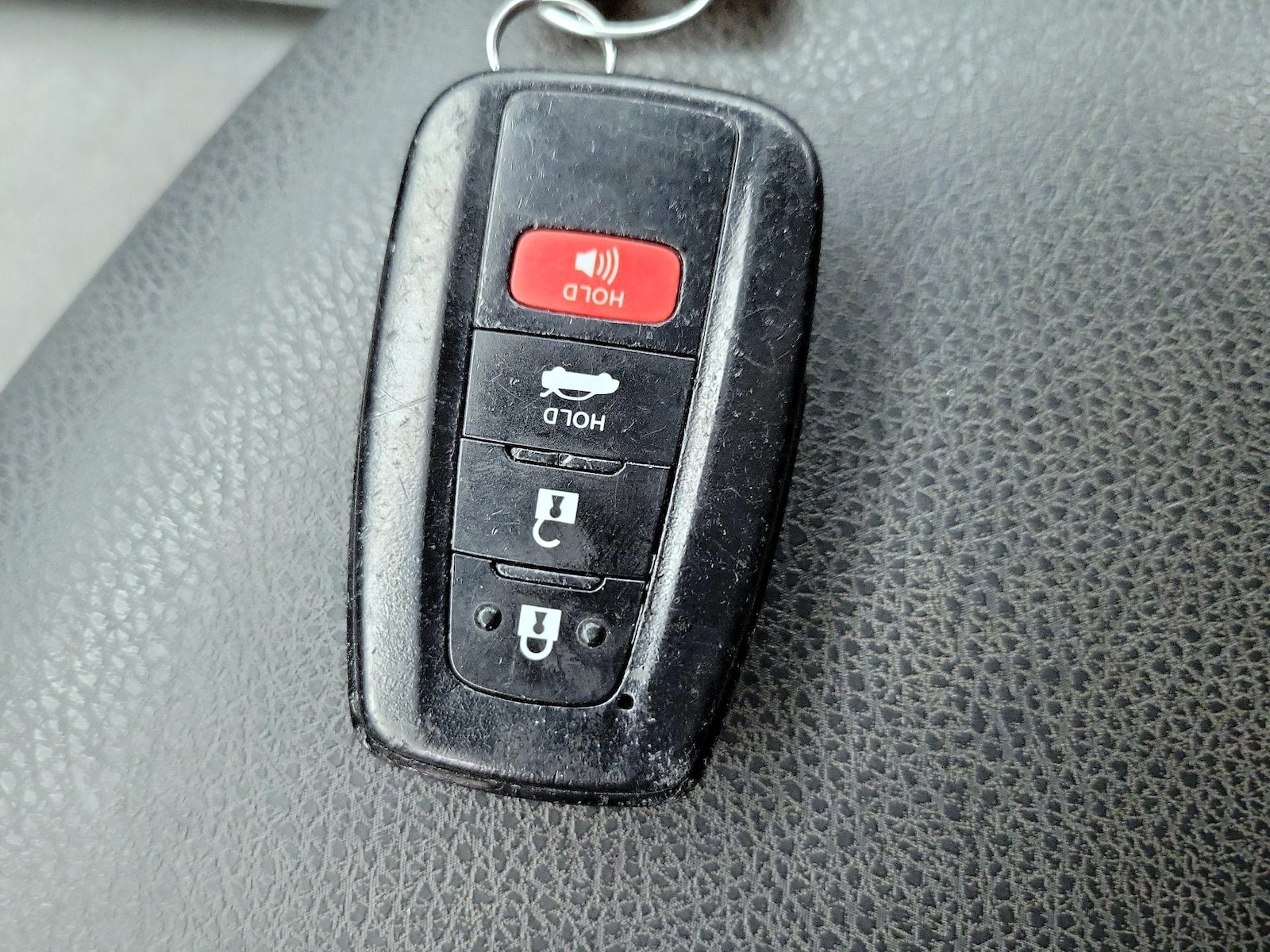 2021 Toyota Camry LE - Photo 23